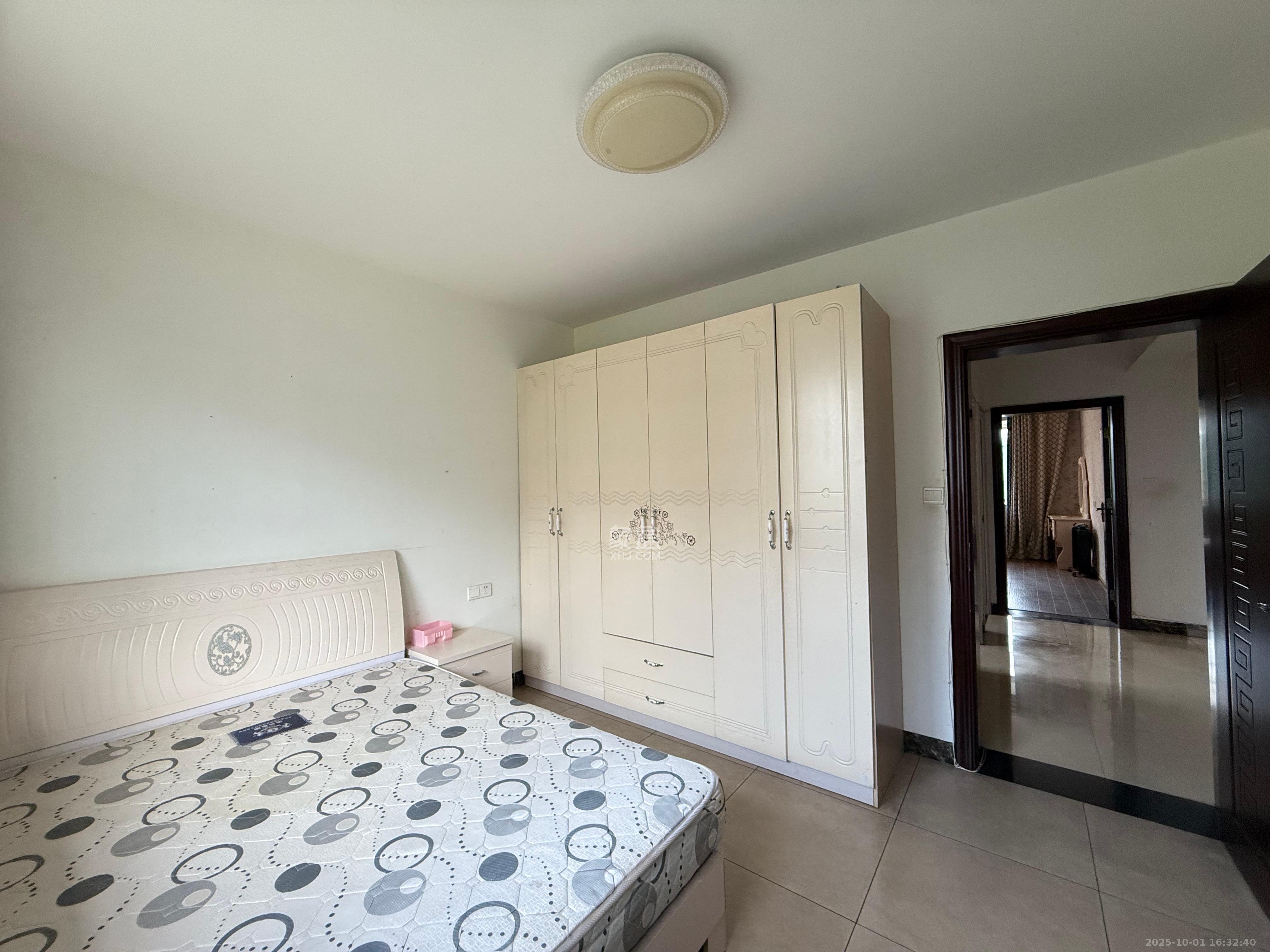 湘樟园小区(湘樟家园) 3室2厅1卫 2000.0元/月 湘樟园小区(湘樟家园) 3室2厅1卫 2000.0元/月室内图