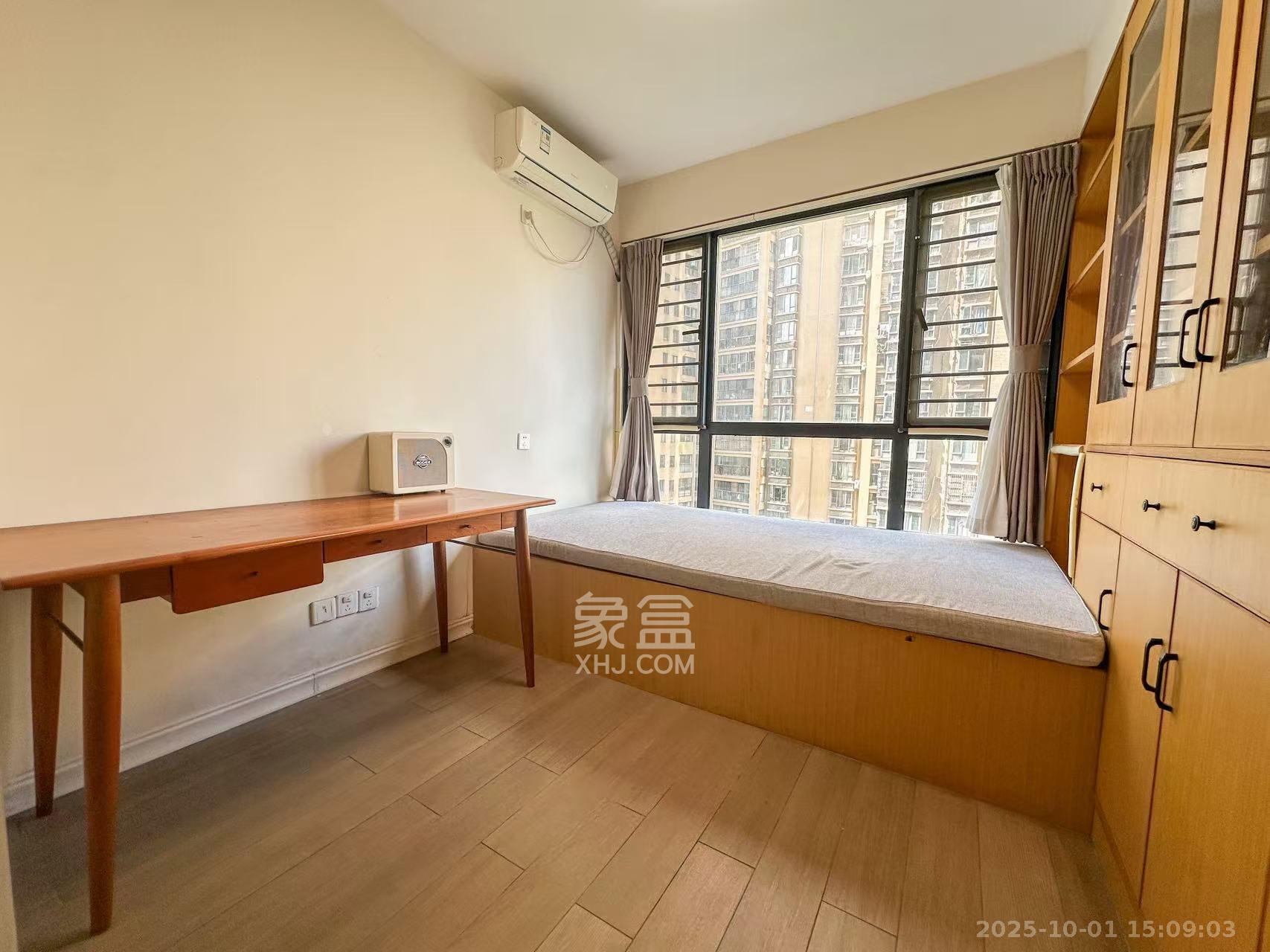 鑫远御文台一期 4室2厅2卫 3200.0元/月 鑫远御文台一期 4室2厅2卫 3200.0元/月室内图