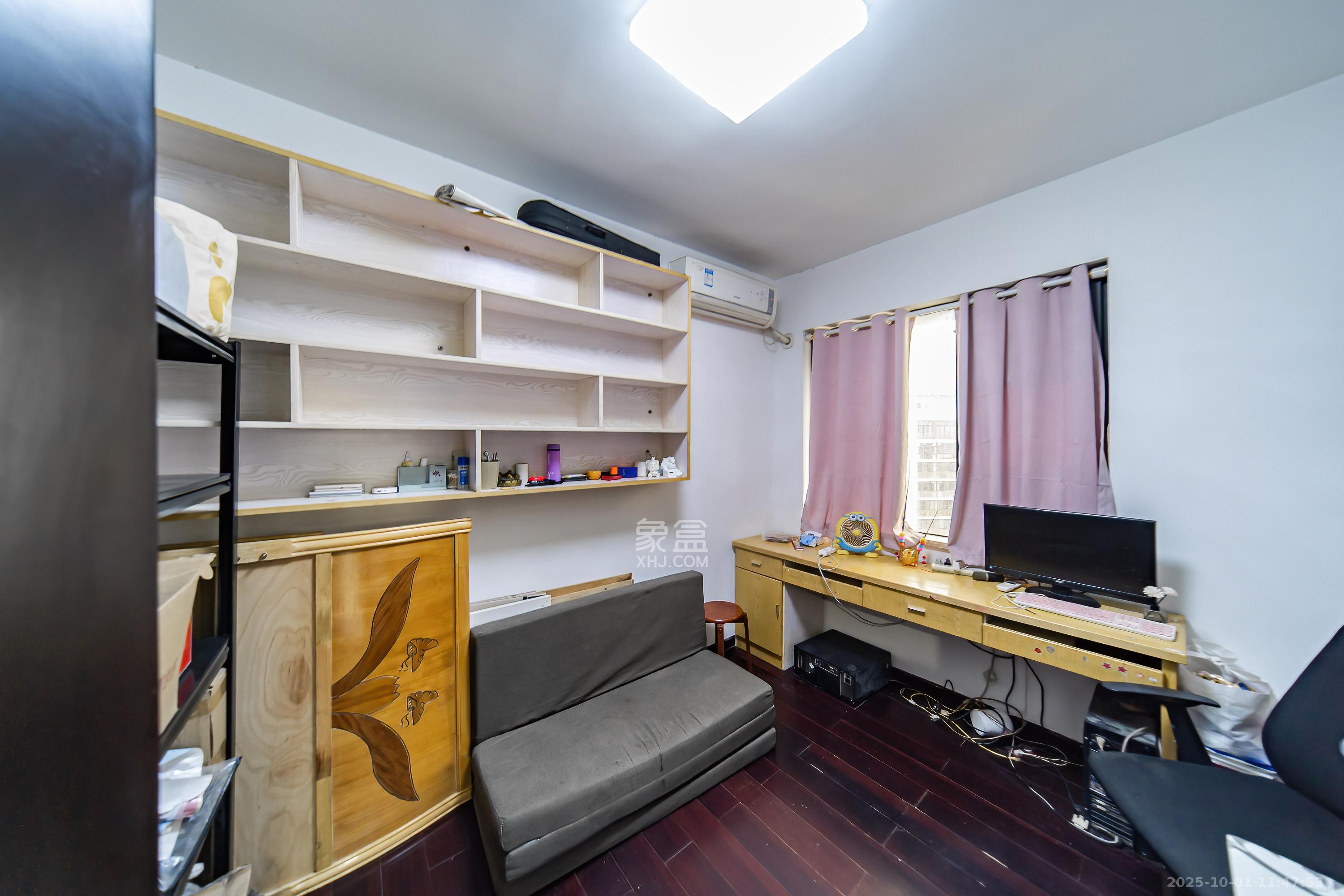 阳光100三期 4室2厅2卫 3600.0元/月 阳光100三期 4室2厅2卫 3600.0元/月室内图