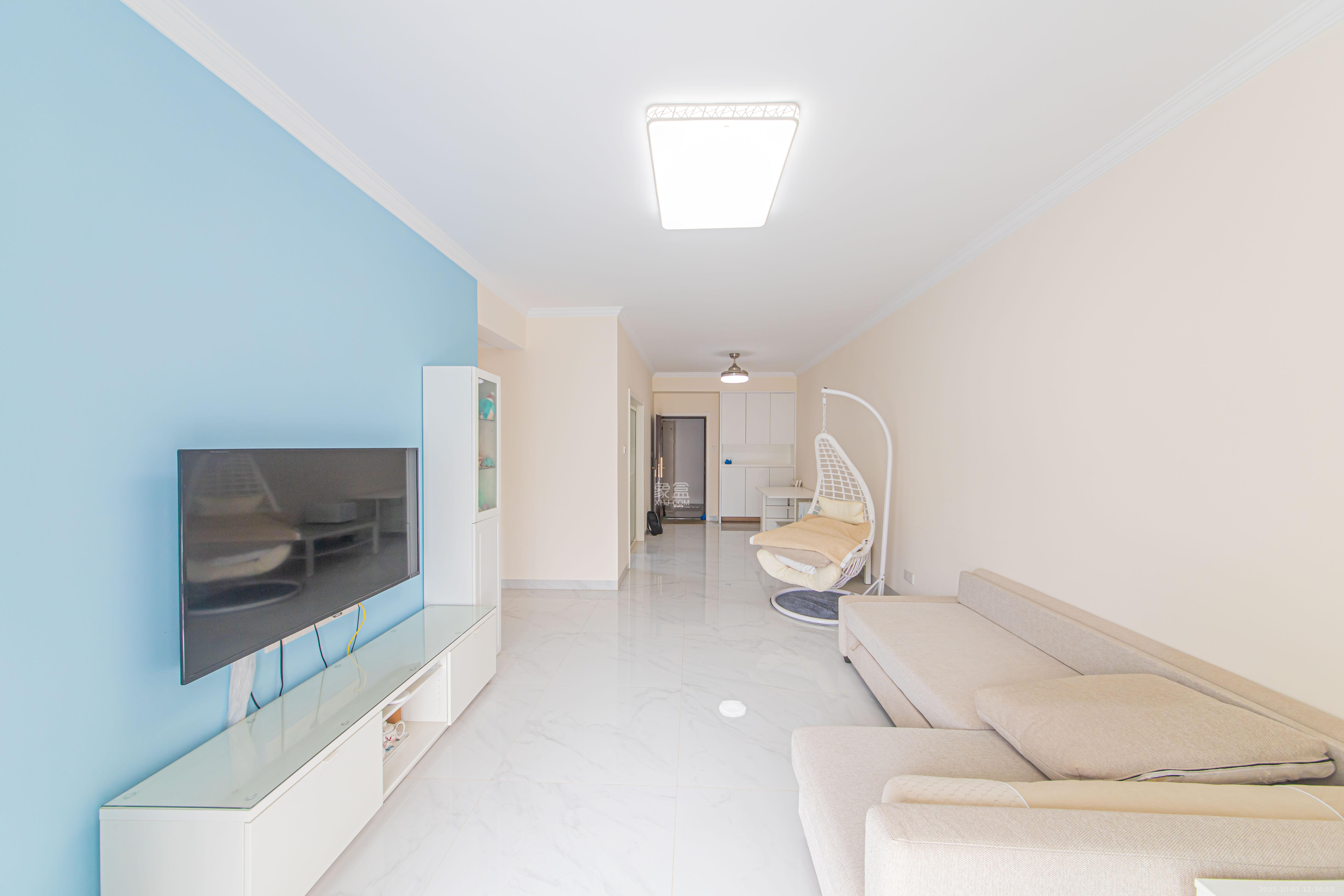 北辰中央公园DF区 3室2厅2卫 112.0万 北辰中央公园DF区 3室2厅2卫 112.0万客厅