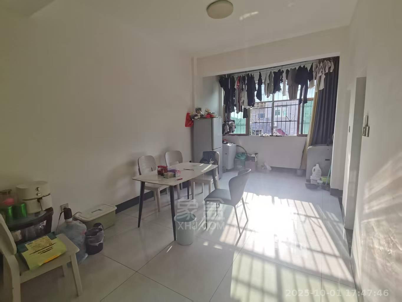 燎原新村 3室2厅1卫 1200.0元/月 燎原新村 3室2厅1卫 1200.0元/月室内图