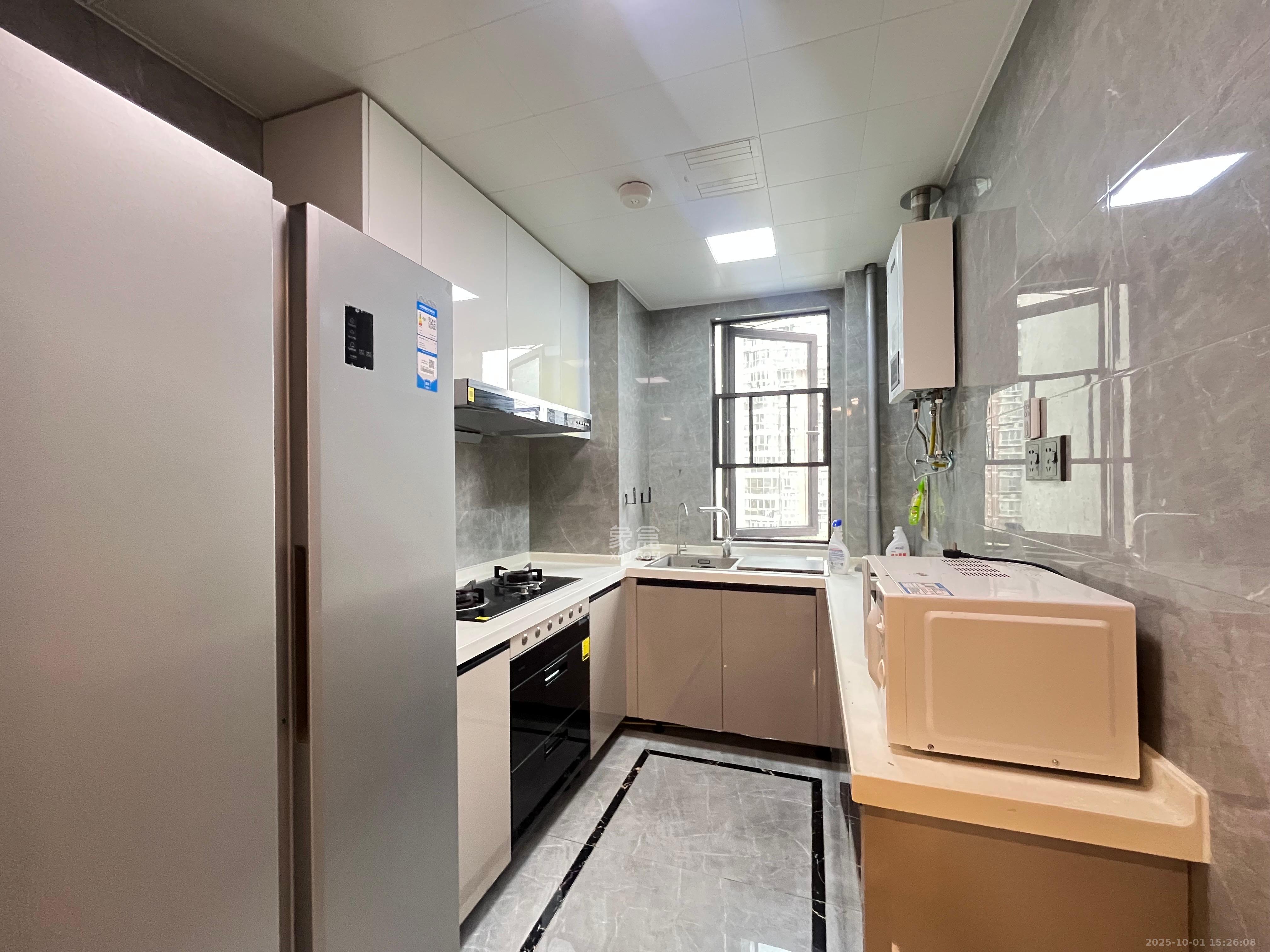 卓越江岸  4室2厅1卫    4500.0元/月室内图