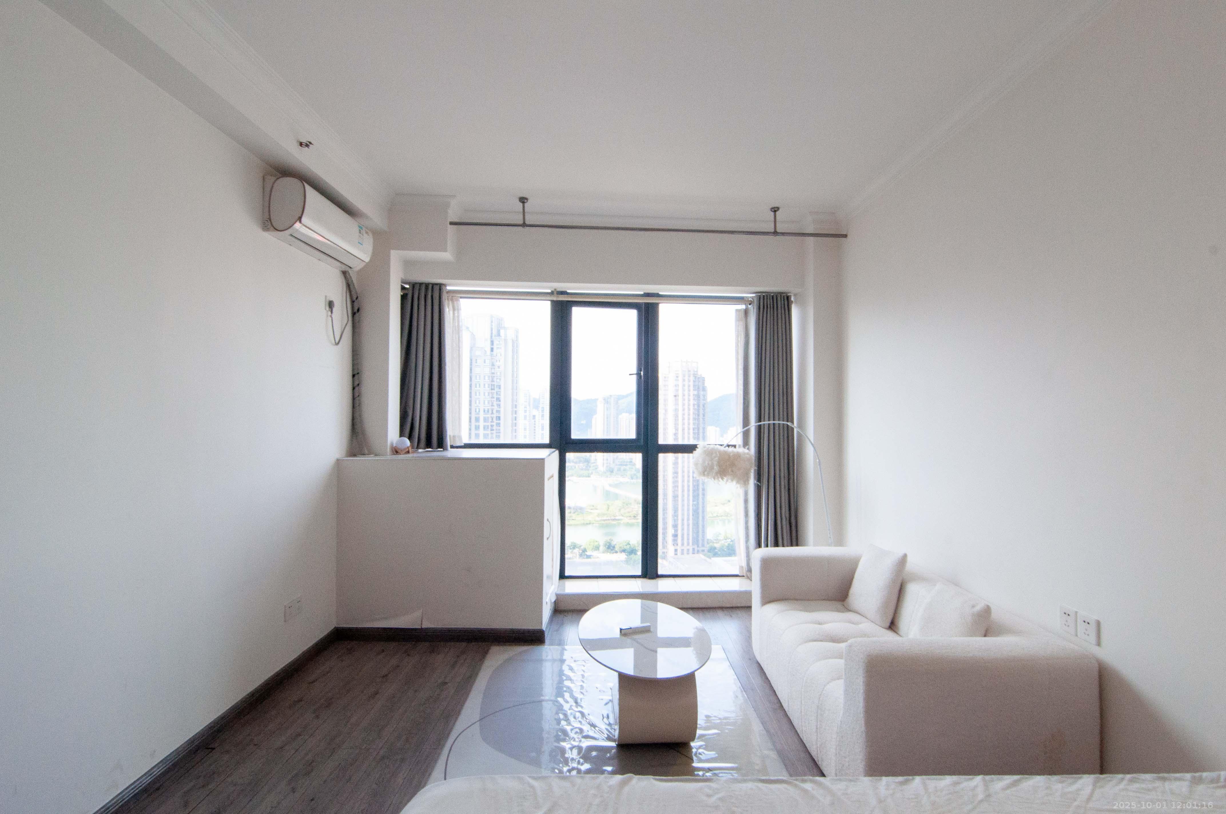 达美美立方  1室1厅1卫    34.0万客厅