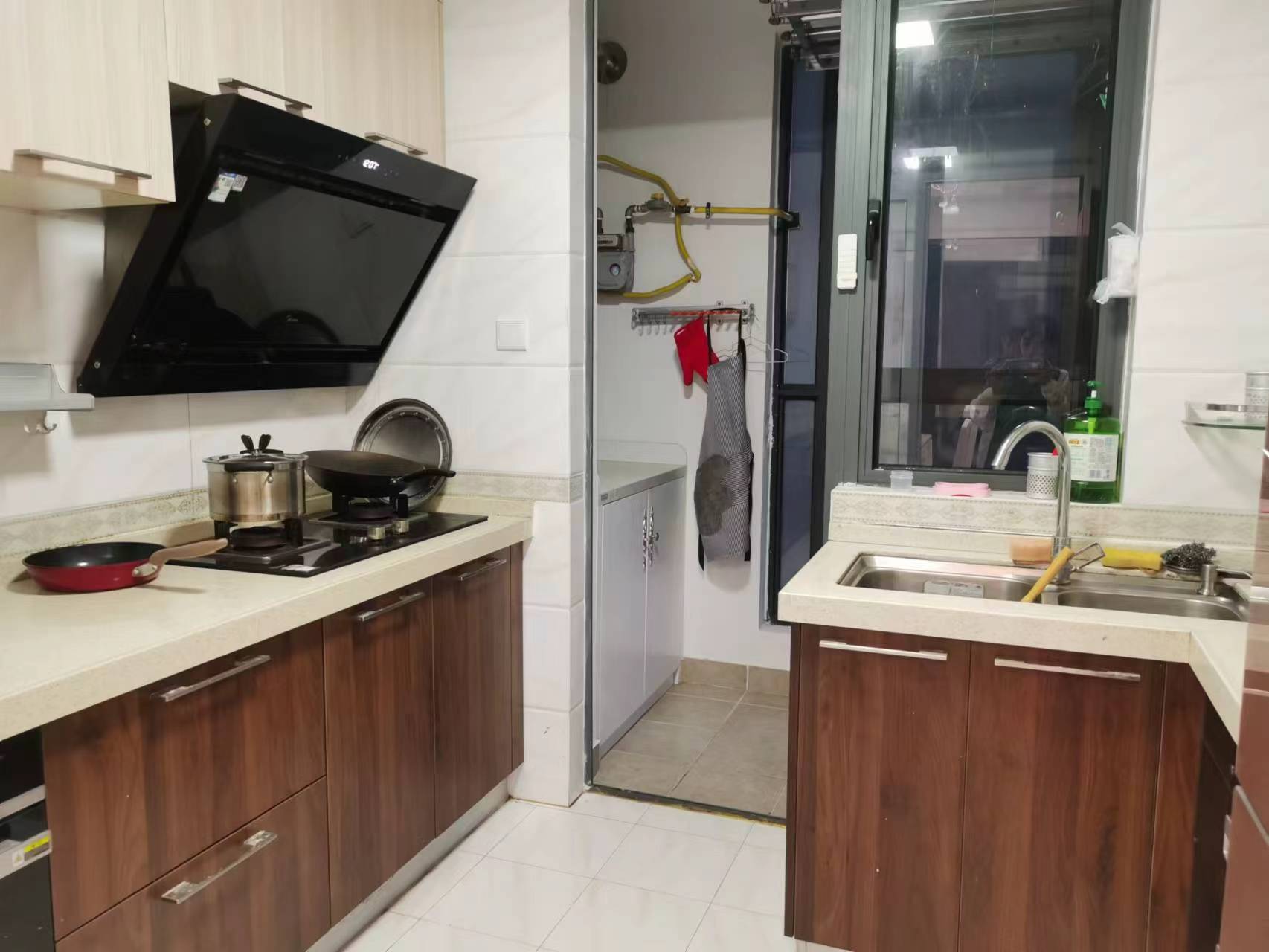 大华锦绣海岸一期 3室2厅1卫 4300.0元/月 大华锦绣海岸一期 3室2厅1卫 4300.0元/月室内图