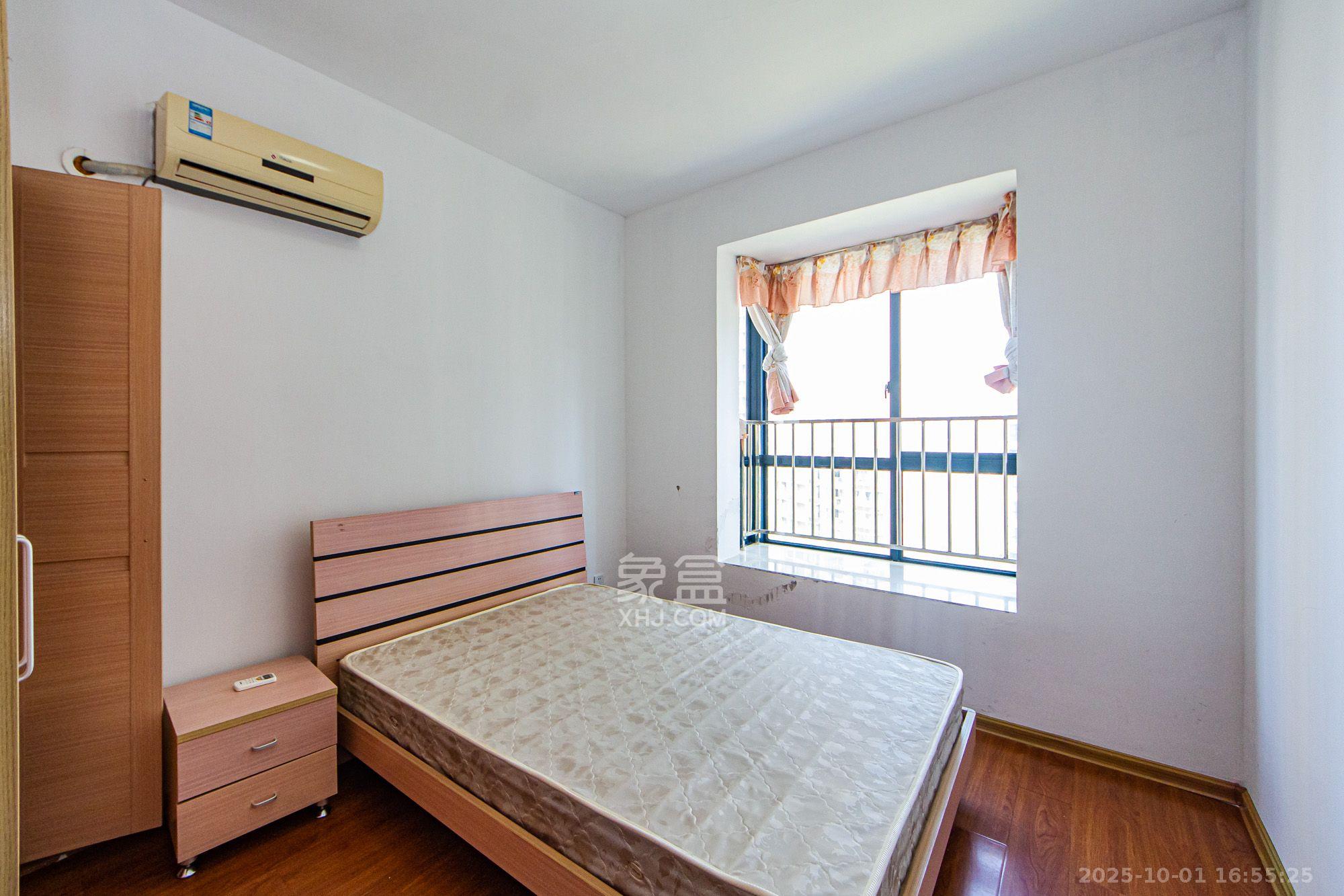 湘江世纪城融江苑 3室2厅2卫 1900.0元/月 湘江世纪城融江苑 3室2厅2卫 1900.0元/月室内图