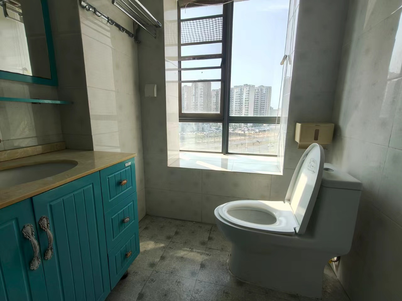 大华锦绣海岸一期 3室2厅2卫 2350.0元/月 大华锦绣海岸一期 3室2厅2卫 2350.0元/月室内图