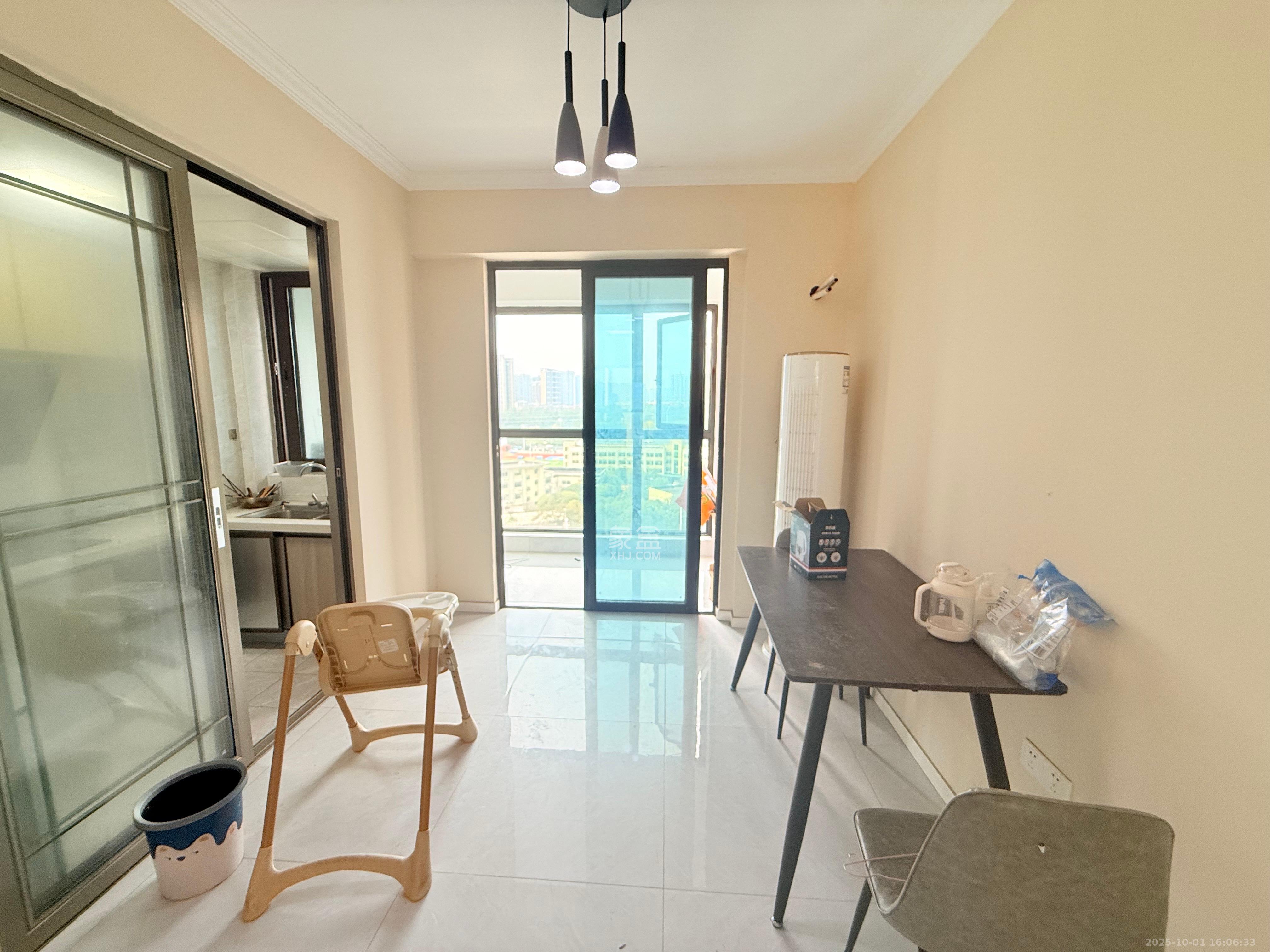 明昇壹城(明昇时代广场)二期 3室2厅1卫 3200.0元/月 明昇壹城(明昇时代广场)二期 3室2厅1卫 3200.0元/月室内图