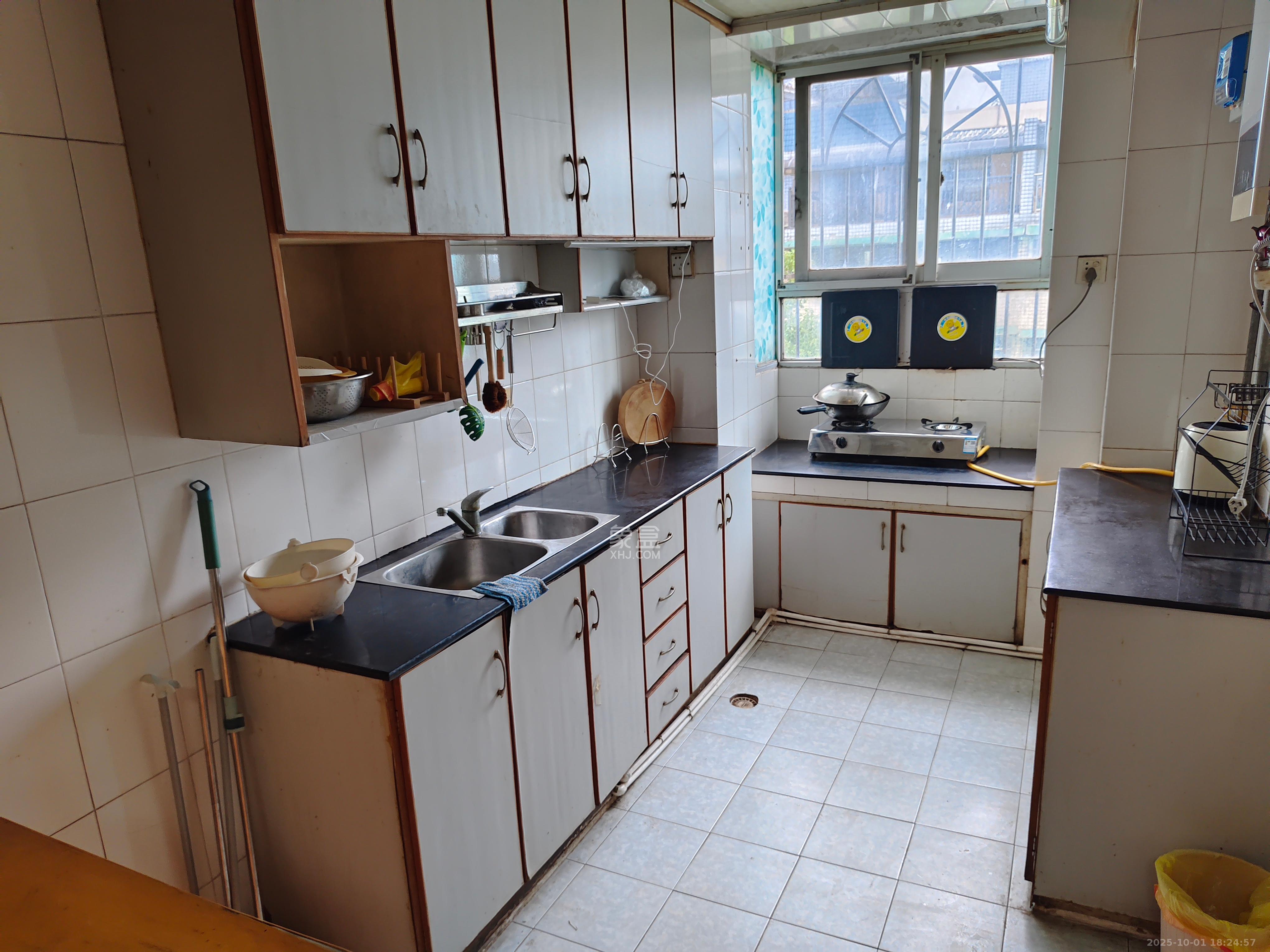 新世纪家园 2室2厅1卫 2000.0元/月 新世纪家园 2室2厅1卫 2000.0元/月室内图