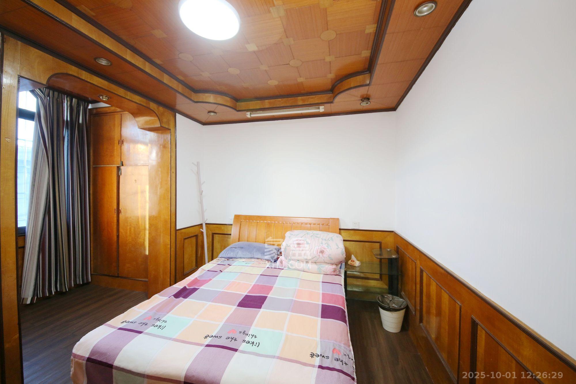 新兴小区（杨家山社区）  1室1厅1卫    1200.0元/月室内图