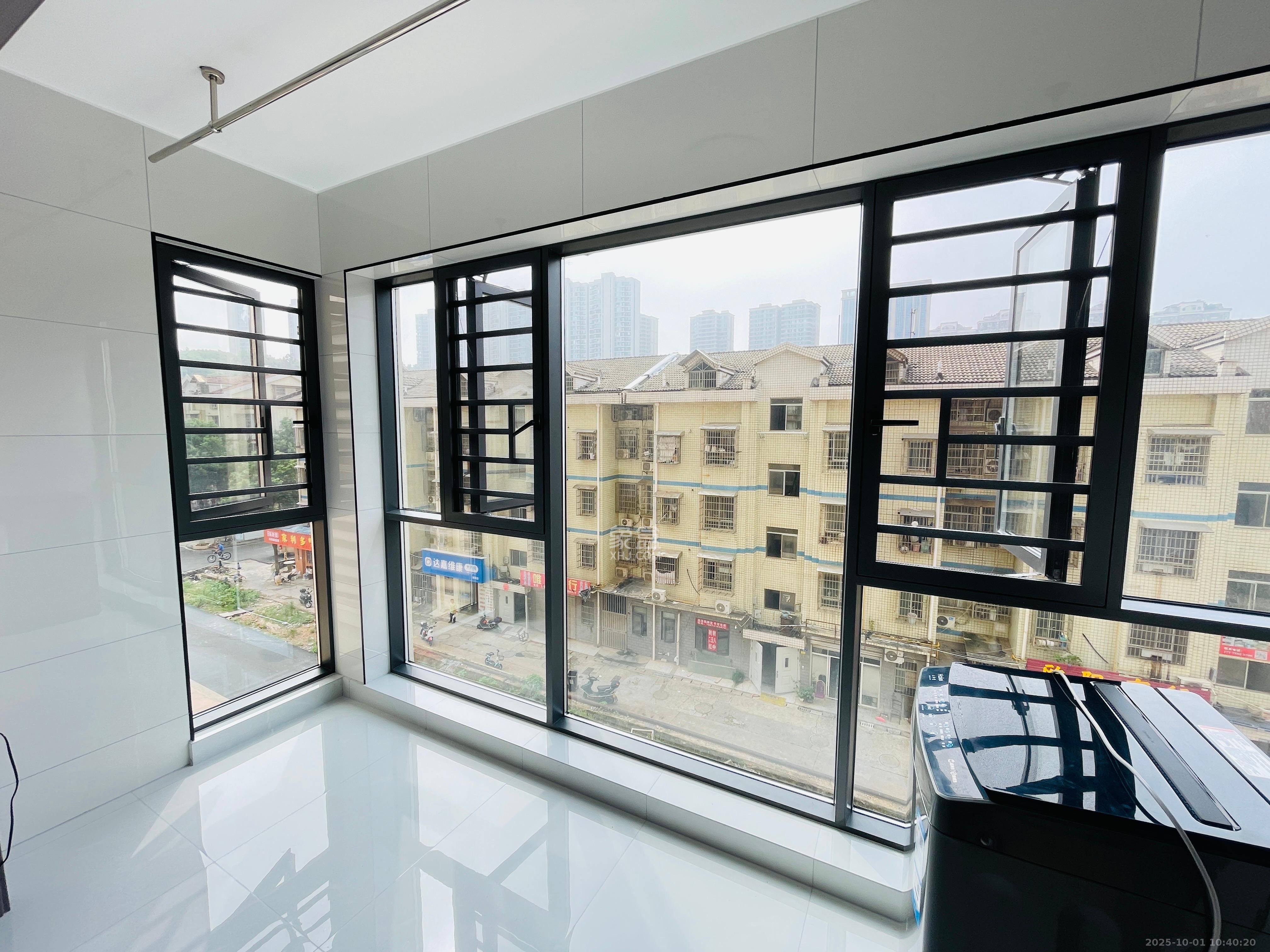 金石蓉园 2室2厅1卫 2500.0元/月 金石蓉园 2室2厅1卫 2500.0元/月室内图