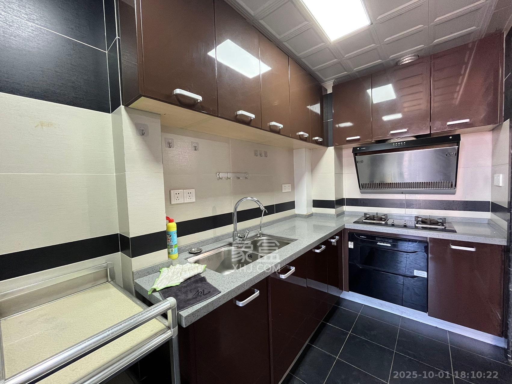 阿普阿布 1室2厅1卫 2800.0元/月 阿普阿布 1室2厅1卫 2800.0元/月室内图