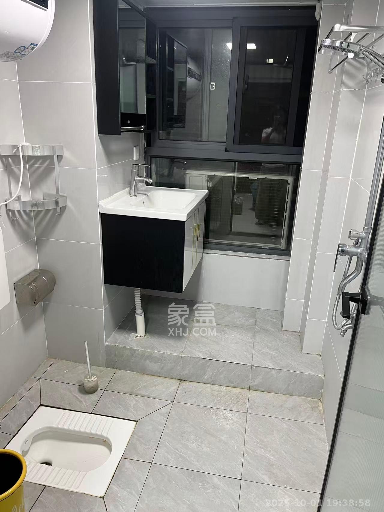 友兴家园 1室0厅0卫 1600.0元/月 友兴家园 1室0厅0卫 1600.0元/月室内图