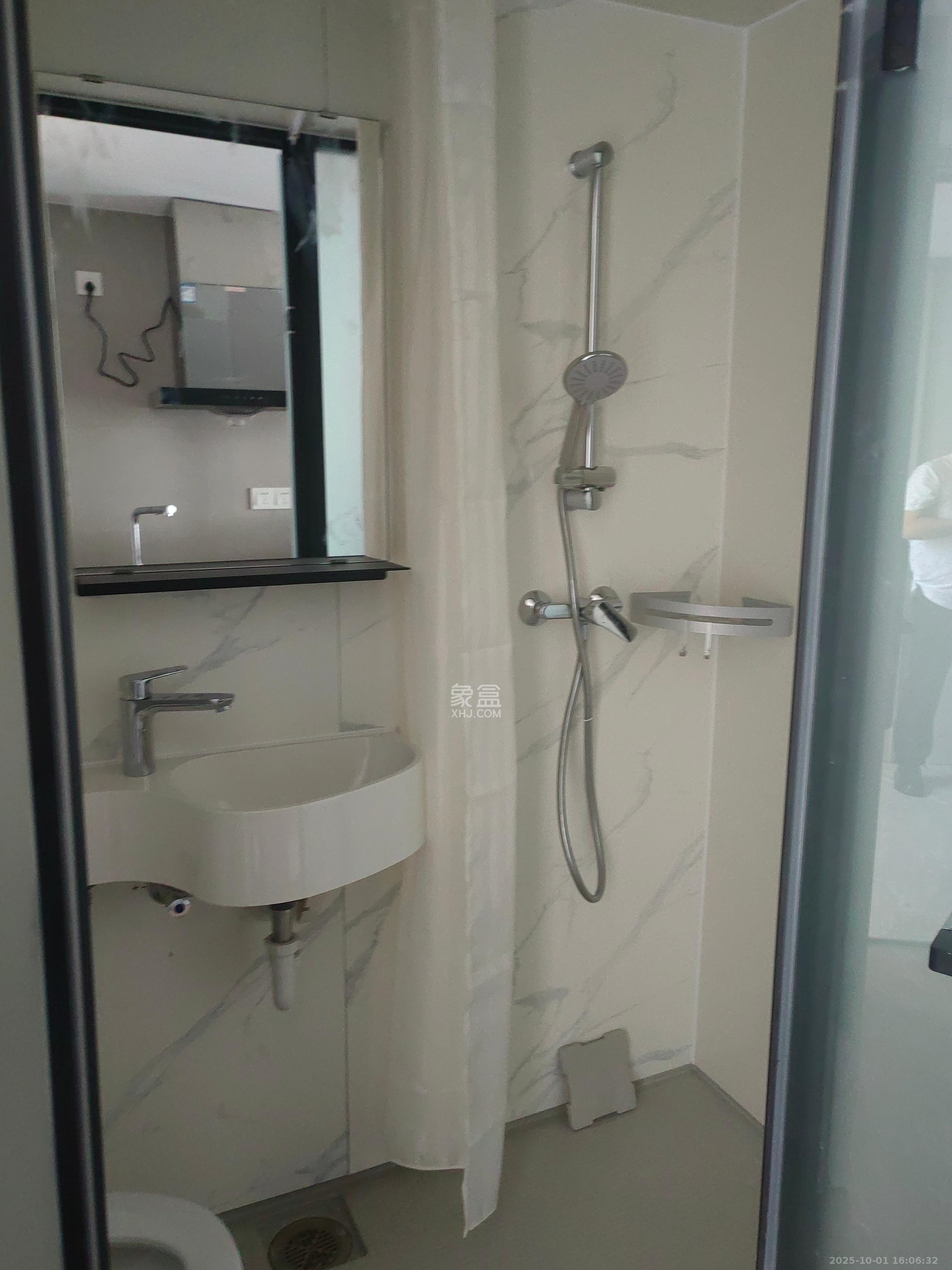 保利中环广场(保利中悦苑) 1室0厅0卫 1430.0元/月 保利中环广场(保利中悦苑) 1室0厅0卫 1430.0元/月室内图