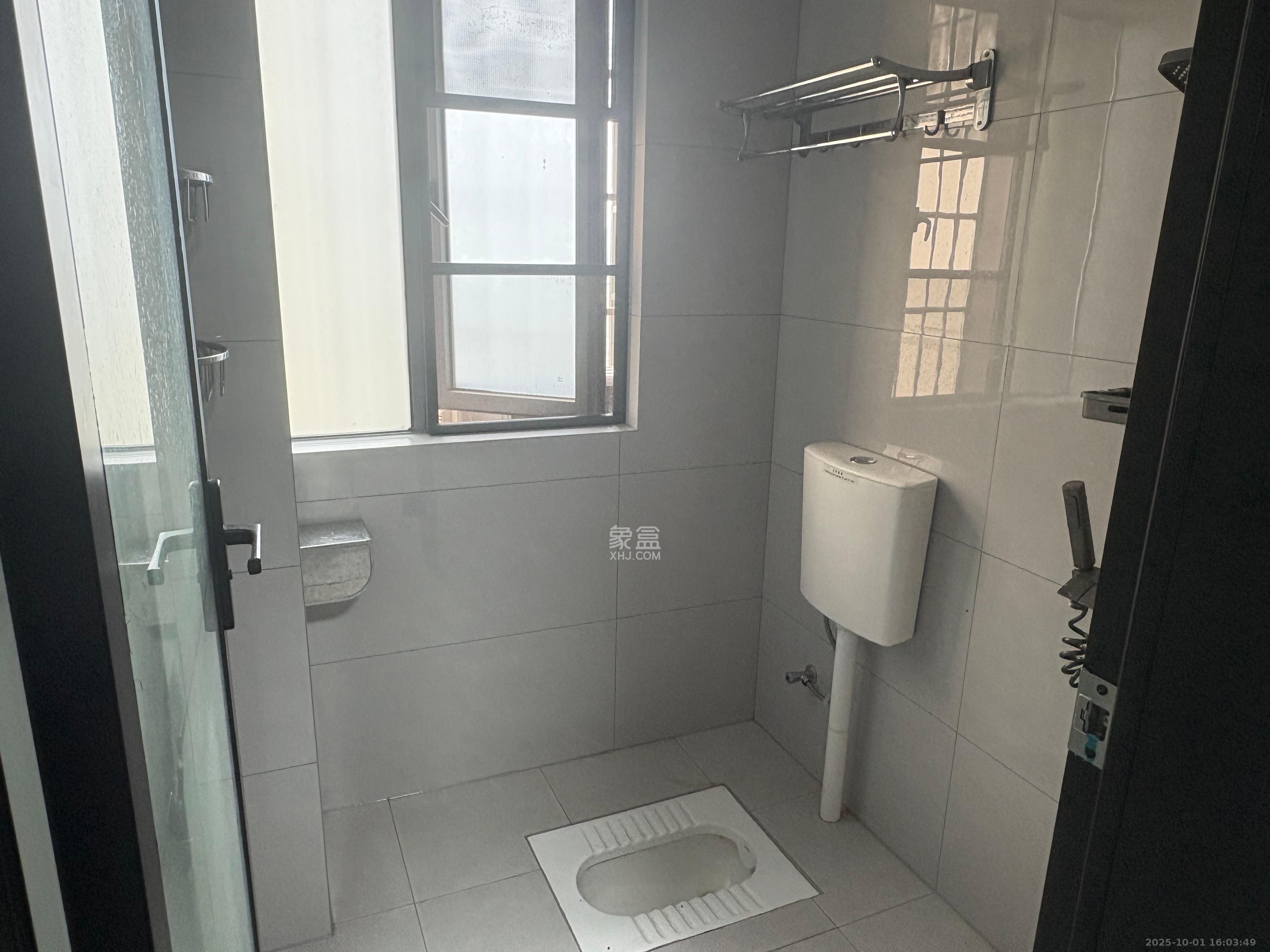 桥头家园二期(桥头家苑二期) 3室2厅1卫 2000.0元/月 桥头家园二期(桥头家苑二期) 3室2厅1卫 2000.0元/月室内图