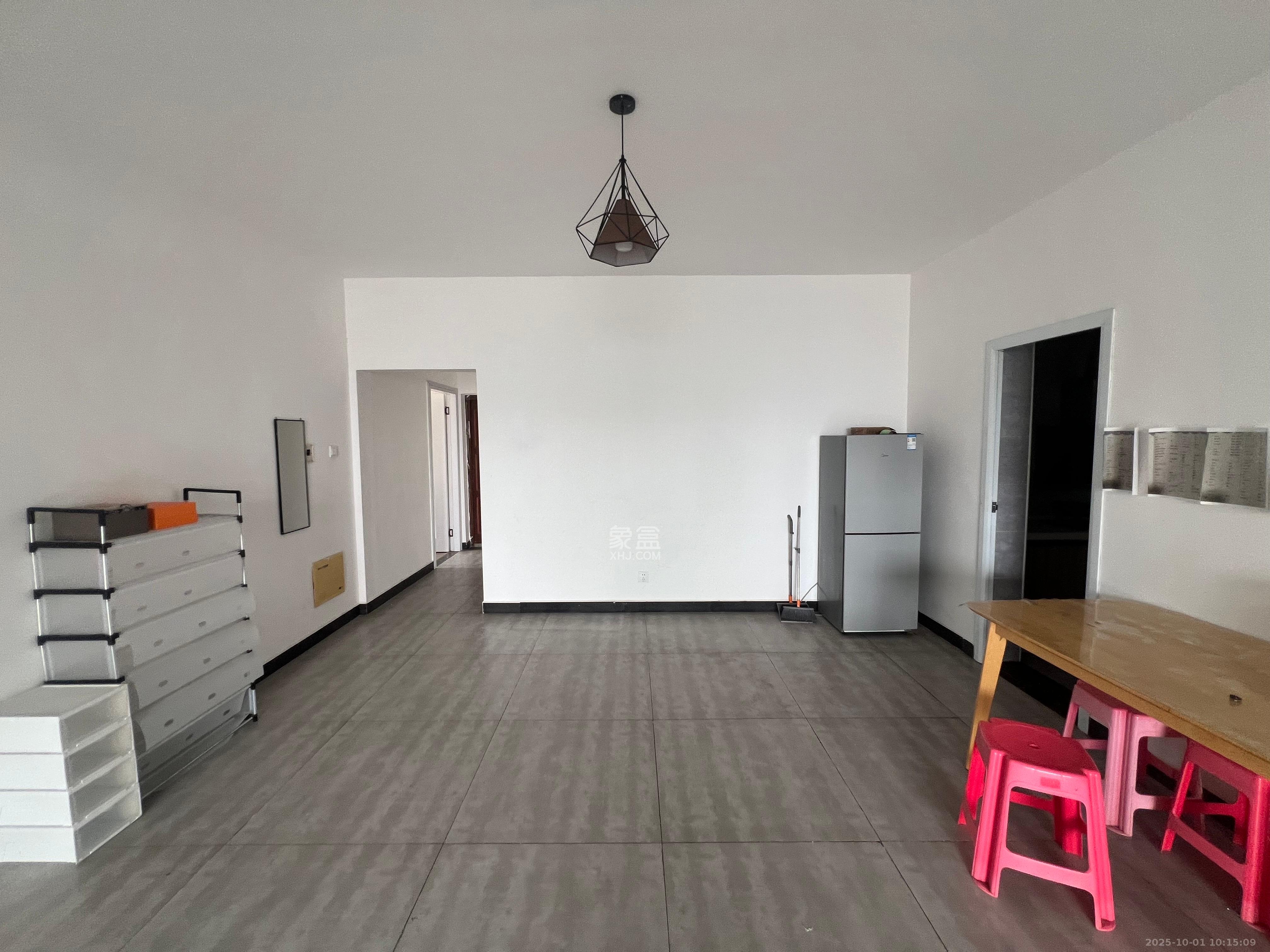 克拉美丽山庄(晟领国际) 3室2厅2卫 2800.0元/月 克拉美丽山庄(晟领国际) 3室2厅2卫 2800.0元/月室内图