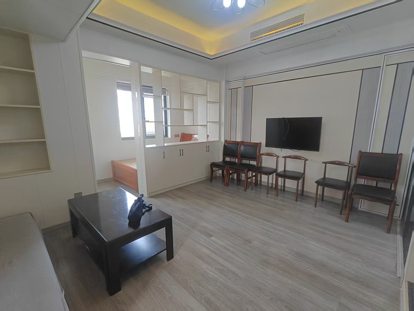 上城世家 1室1厅1卫 1200.0元/月 上城世家 1室1厅1卫 1200.0元/月室内图