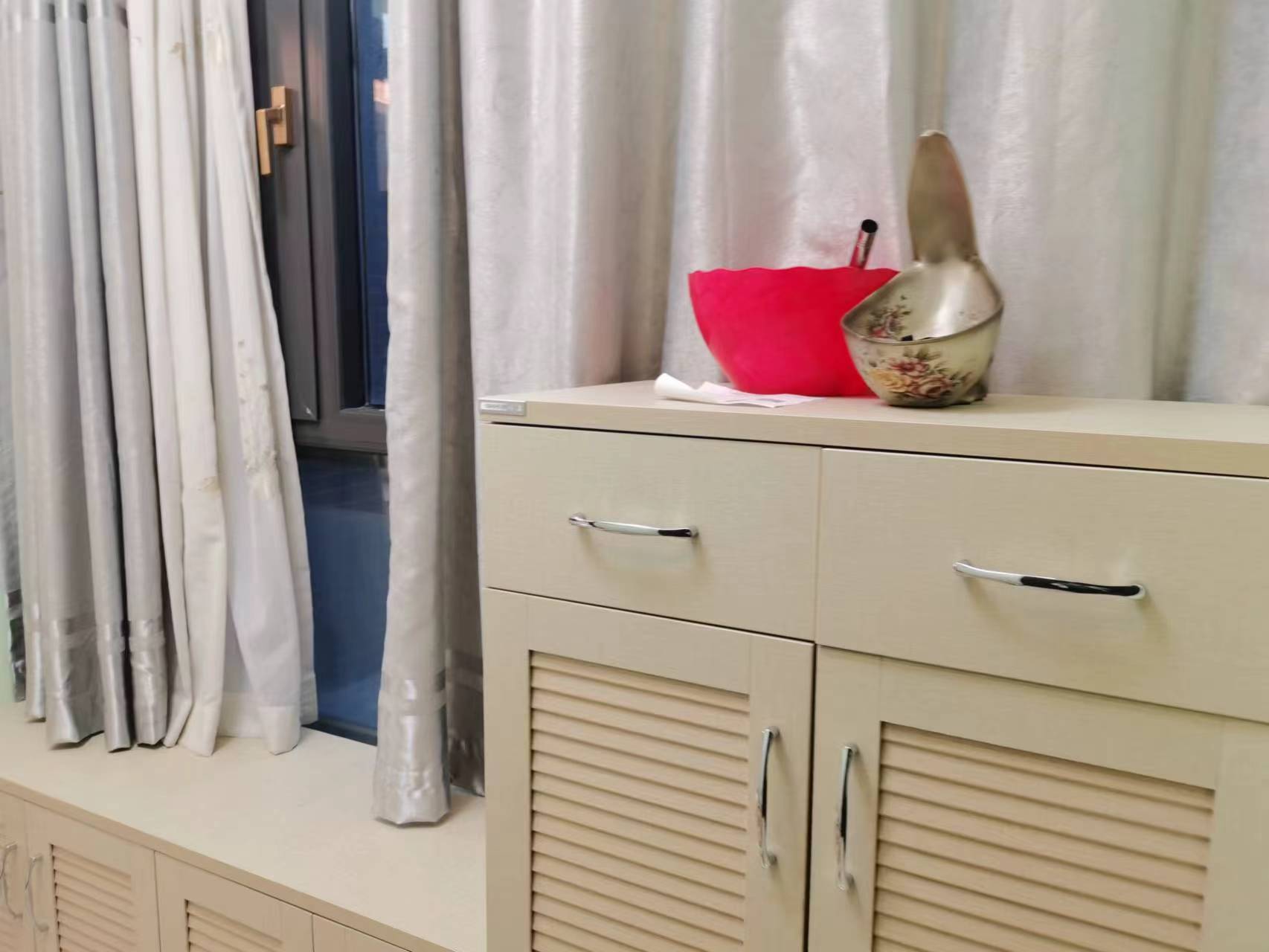 大华锦绣海岸一期 3室2厅1卫 4300.0元/月 大华锦绣海岸一期 3室2厅1卫 4300.0元/月室内图