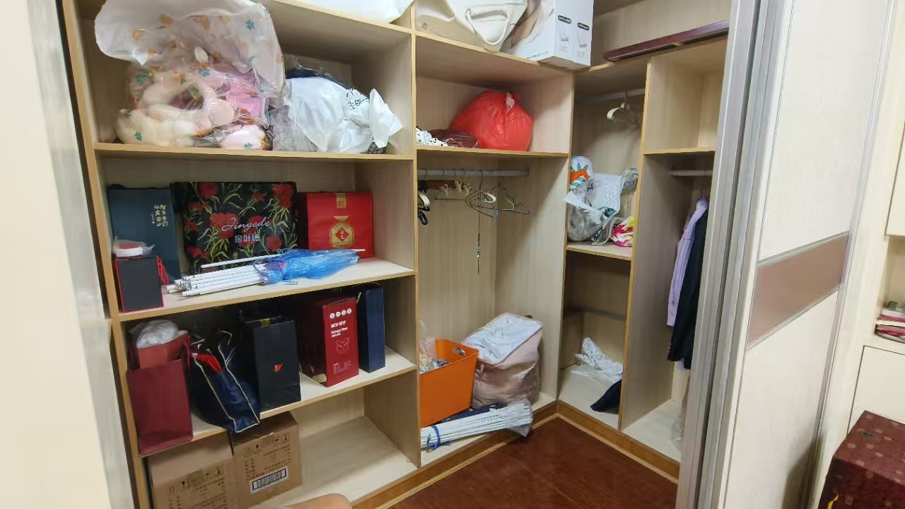 佳宁娜小区（梓山湖小区）  4室2厅2卫    72.0万室内图