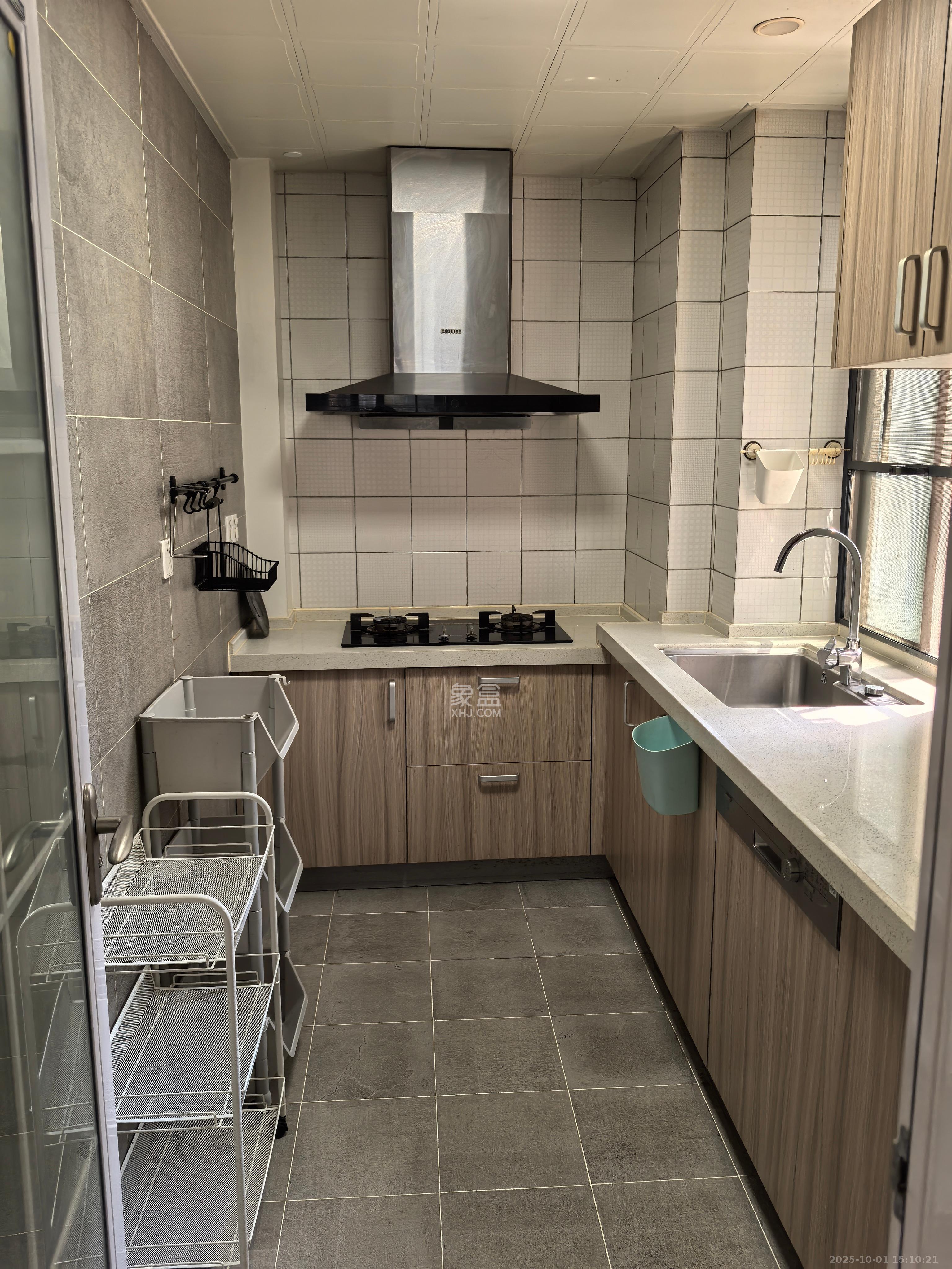 鑫远御文台一期 4室2厅2卫 3200.0元/月 鑫远御文台一期 4室2厅2卫 3200.0元/月室内图