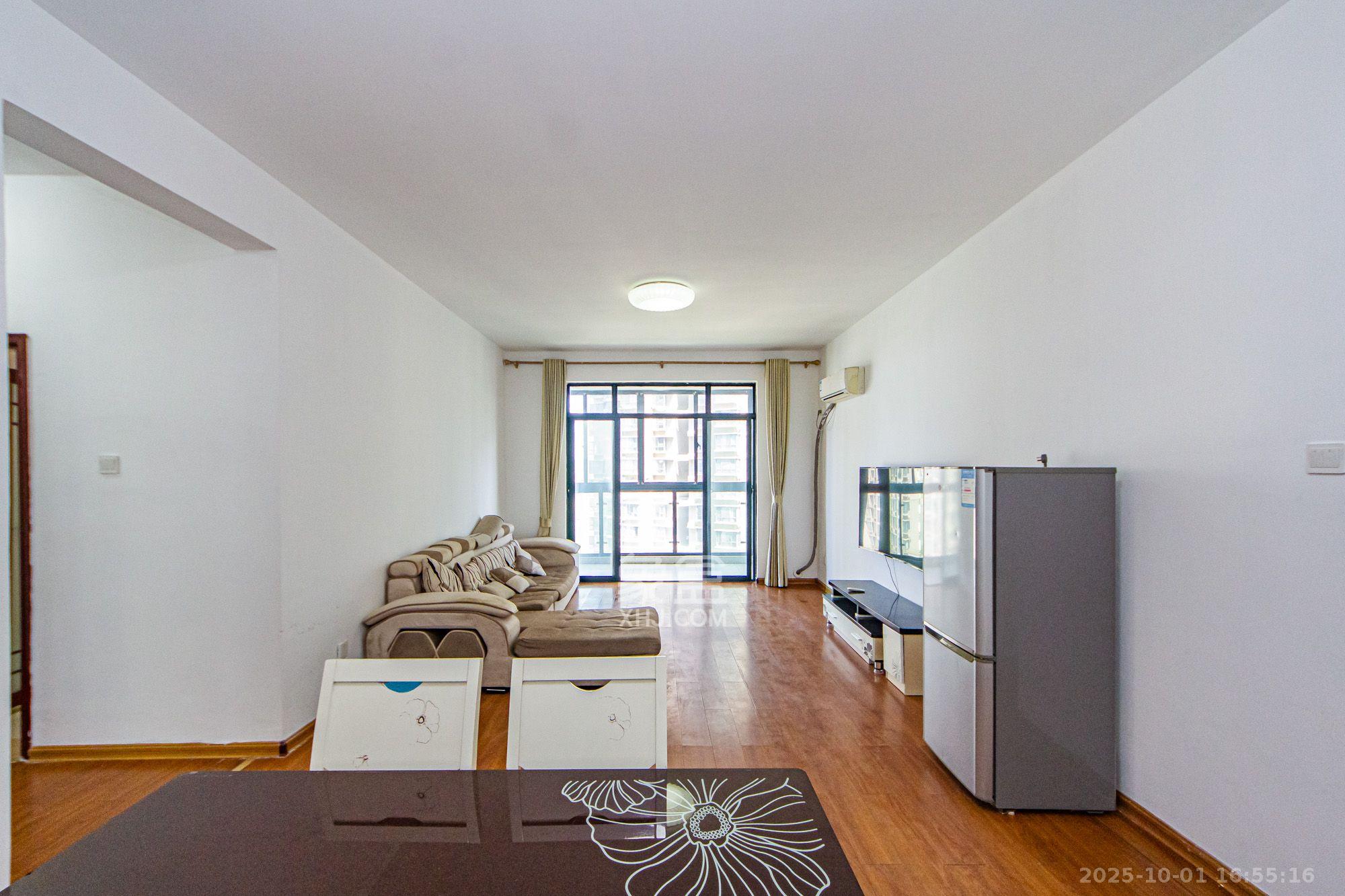 湘江世纪城融江苑 3室2厅2卫 1900.0元/月 湘江世纪城融江苑 3室2厅2卫 1900.0元/月室内图