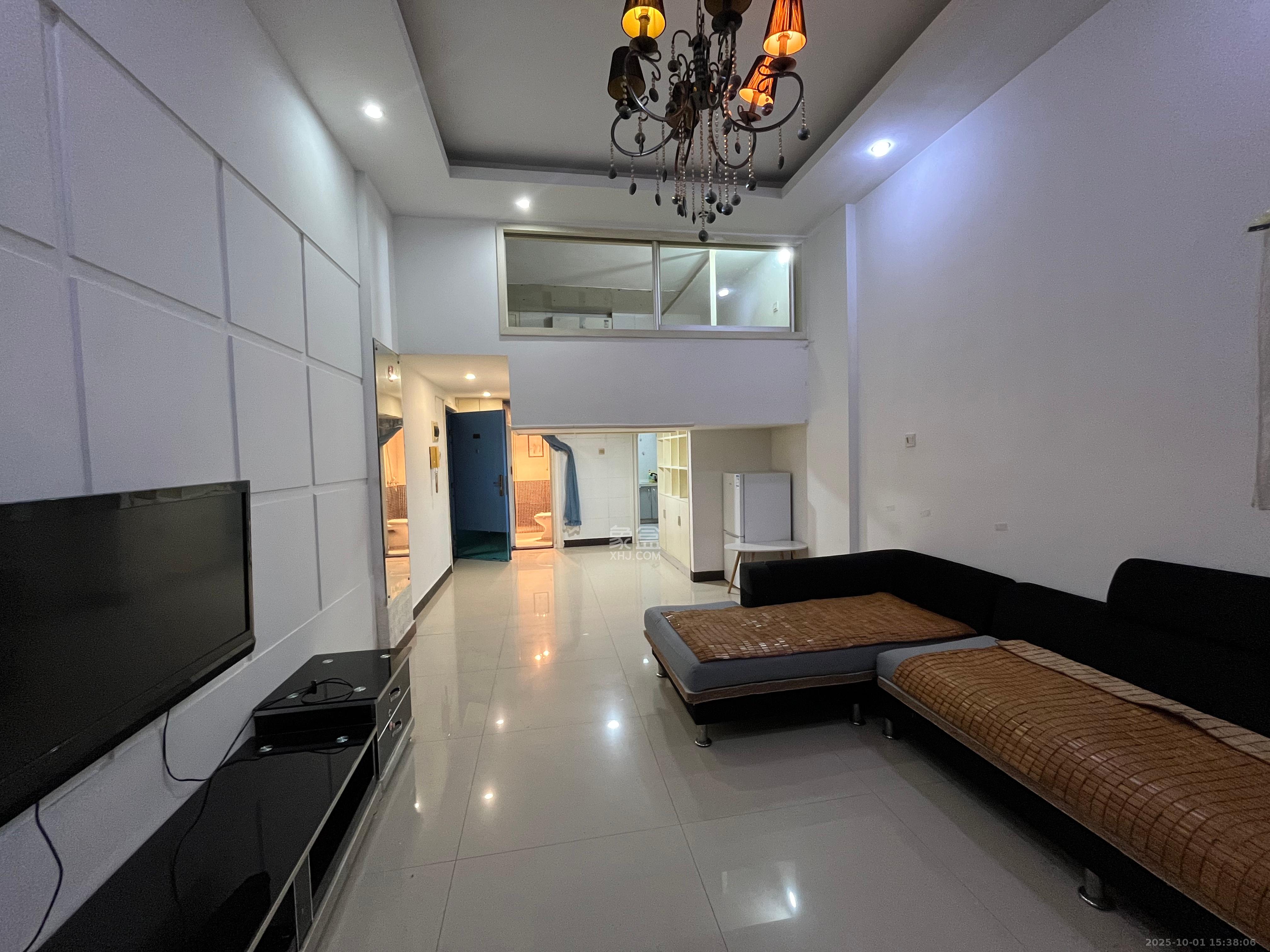 QQ生活馆 1室1厅1卫 1500.0元/月 QQ生活馆 1室1厅1卫 1500.0元/月室内图