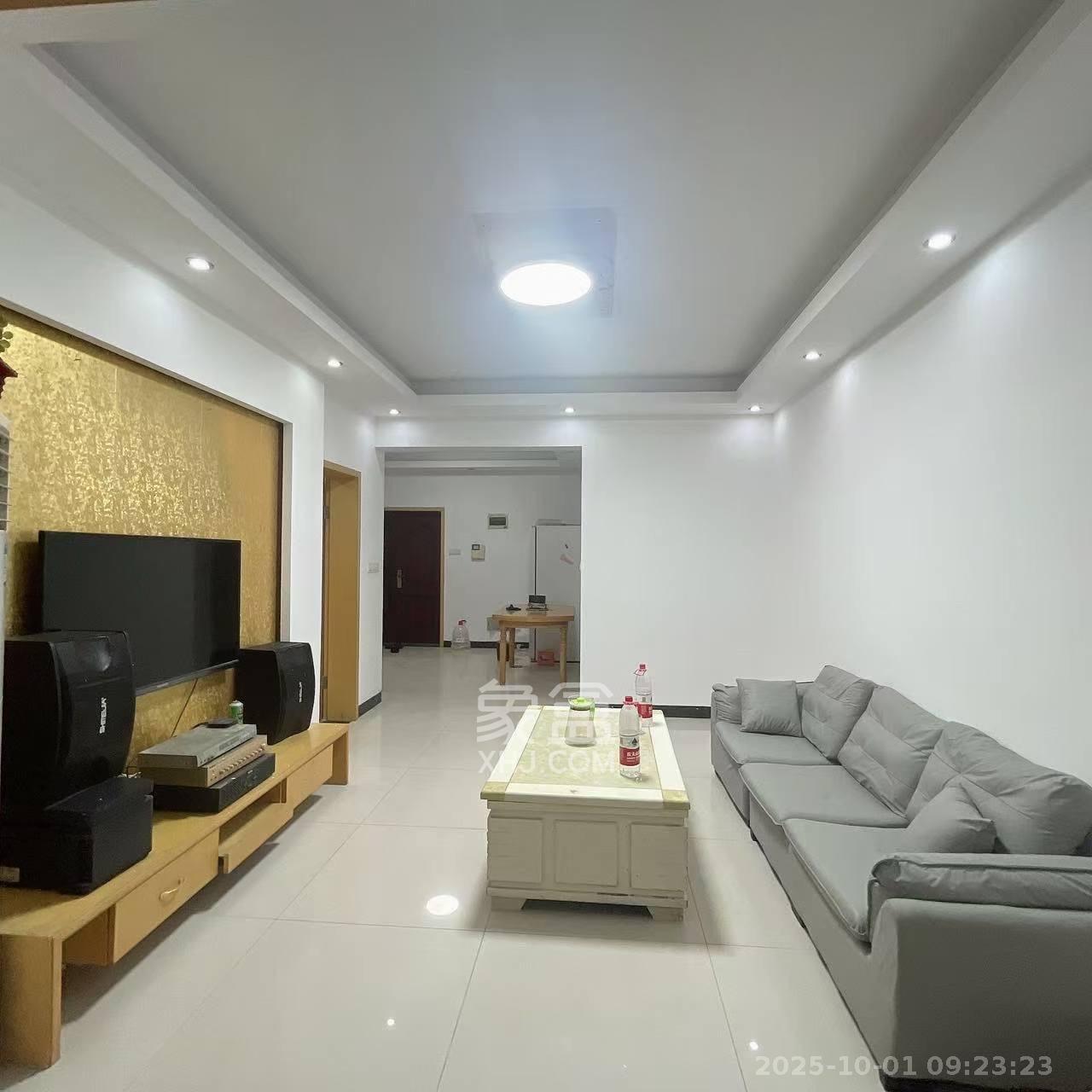 中房F联邦  2室2厅1卫    2000.0元/月 中房F联邦  2室2厅1卫    2000.0元/月室内图