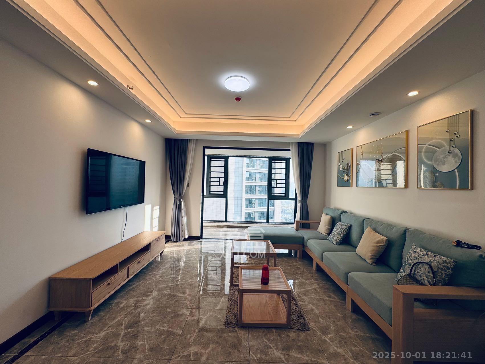 绿地长沙城际空间站（柏仕佳苑）  3室1厅1卫    3700.0元/月室内图