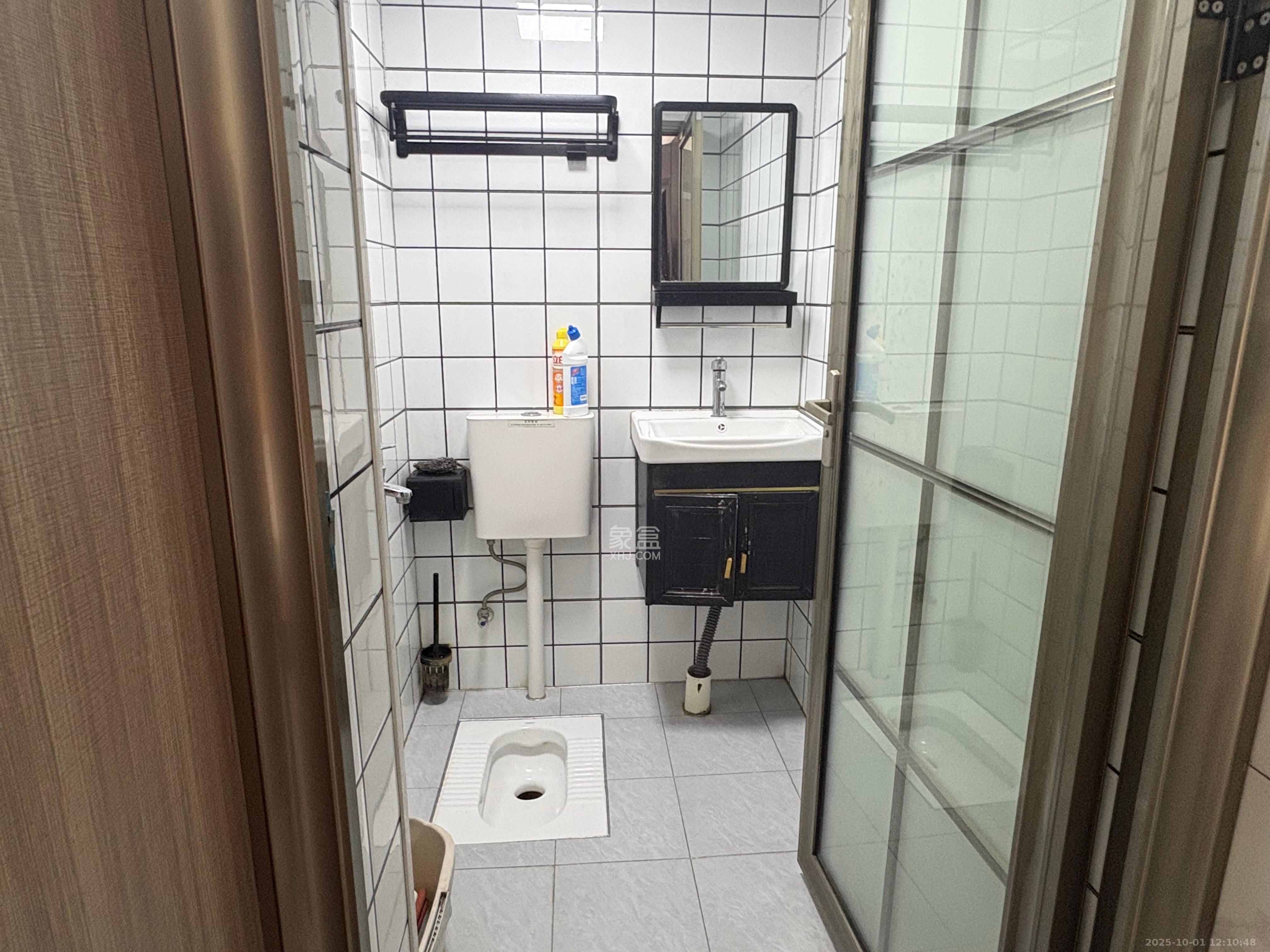 桥头家苑一期  1室0厅0卫    1100.0元/月室内图