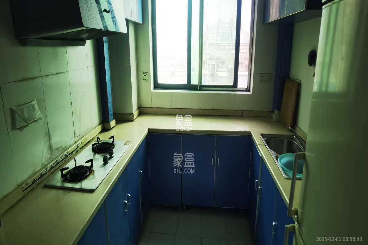 天峰名苑 3室2厅1卫 1800.0元/月 天峰名苑 3室2厅1卫 1800.0元/月室内图