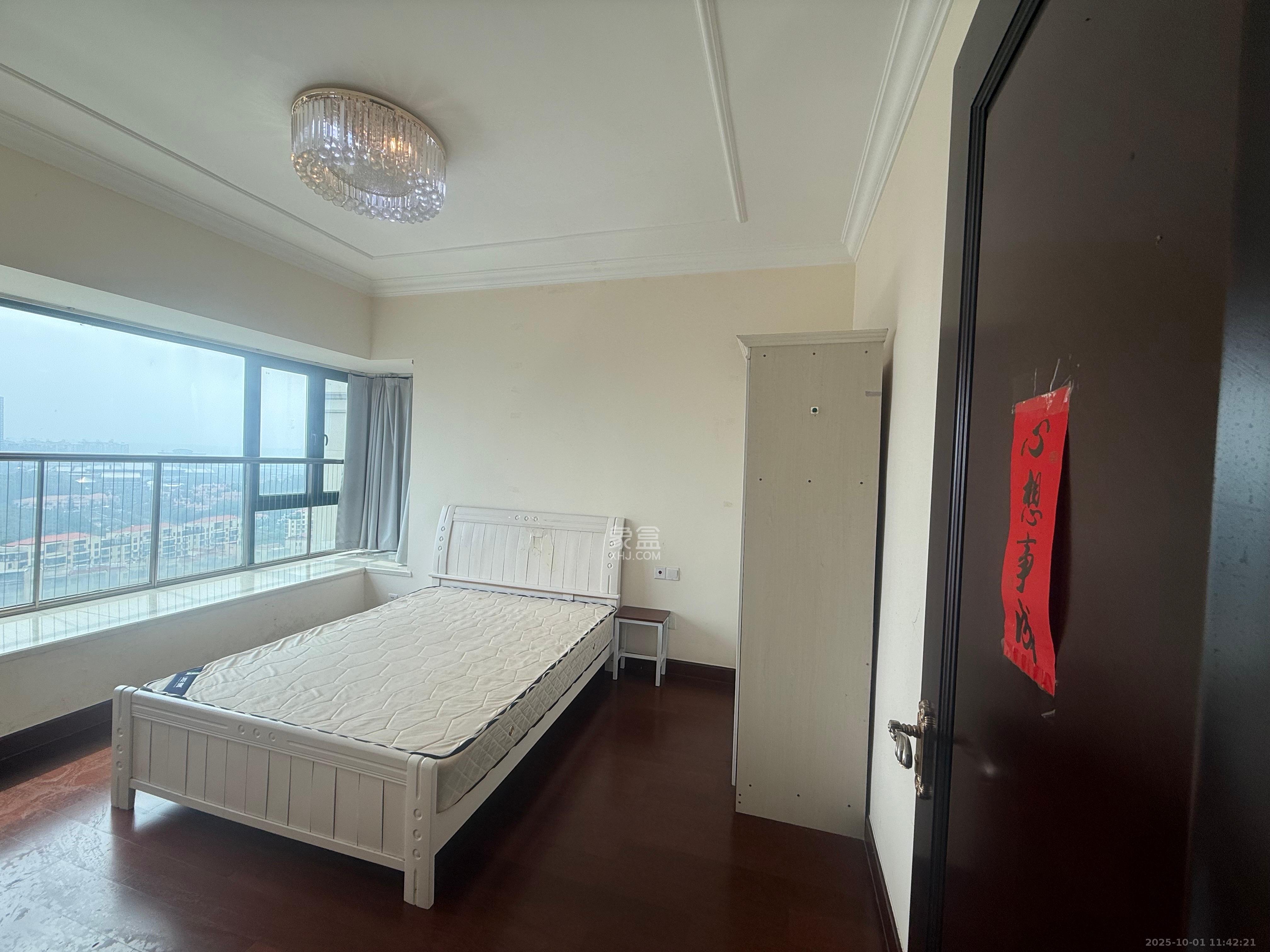 恒大雅苑  3室2厅1卫    2100.0元/月室内图