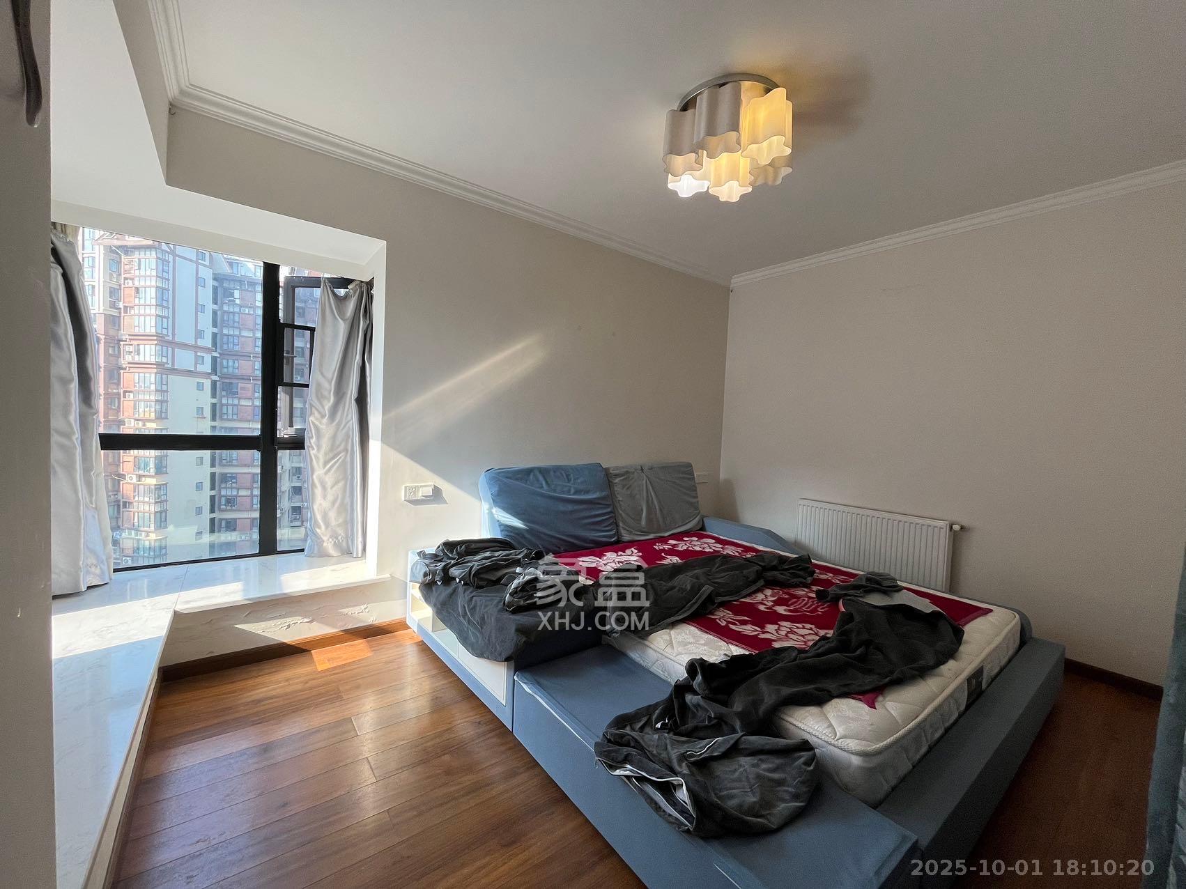 阿普阿布  1室2厅1卫    2800.0元/月室内图