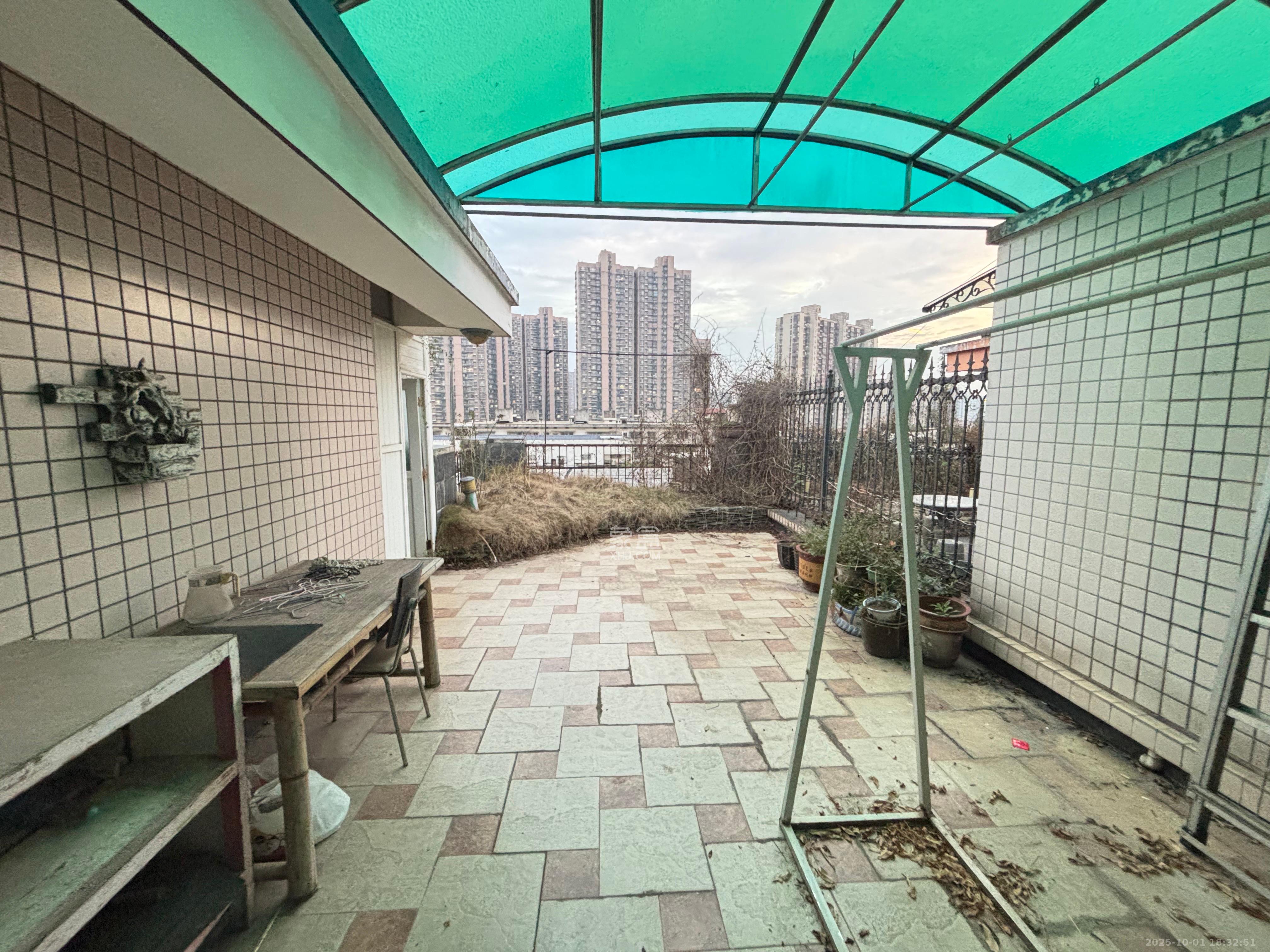 明媚星城 5室2厅2卫 4000.0元/月 明媚星城 5室2厅2卫 4000.0元/月室内图