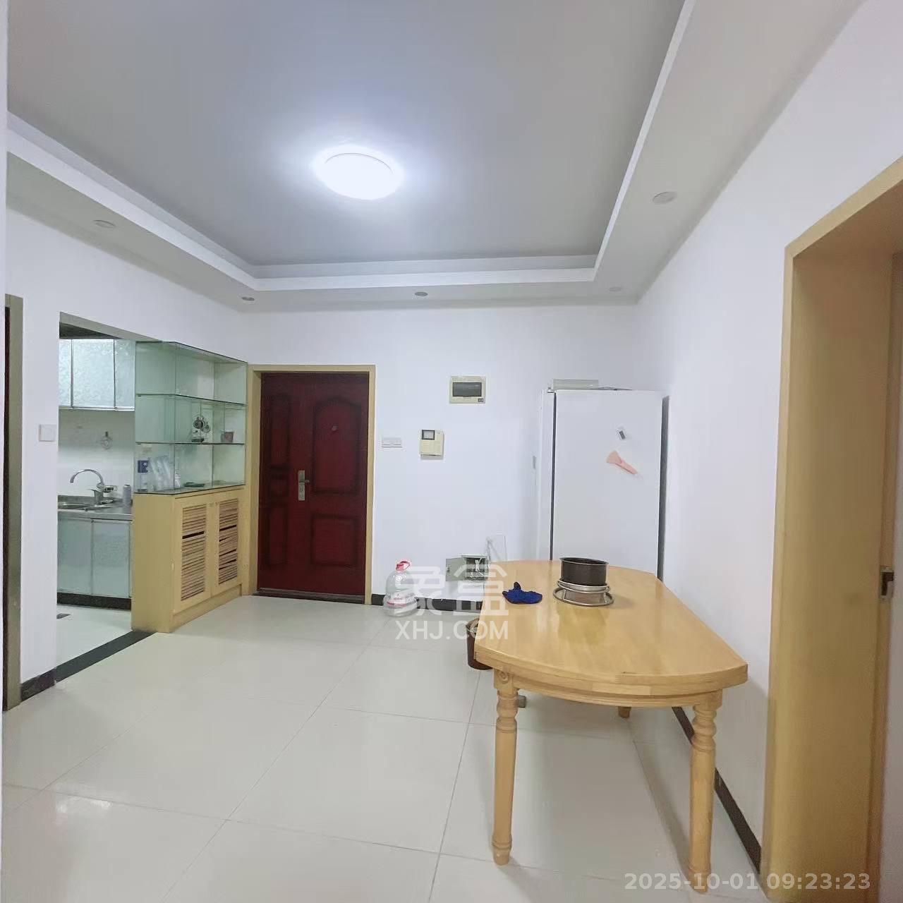 中房F联邦  2室2厅1卫    2000.0元/月 中房F联邦  2室2厅1卫    2000.0元/月室内图