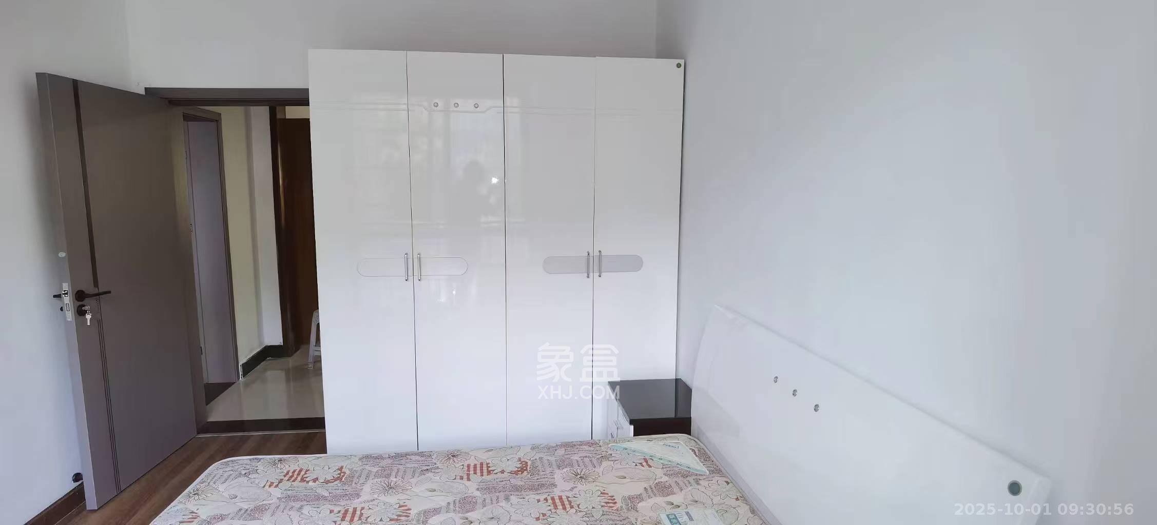 阳光丽景  3室2厅1卫    2000.0元/月室内图