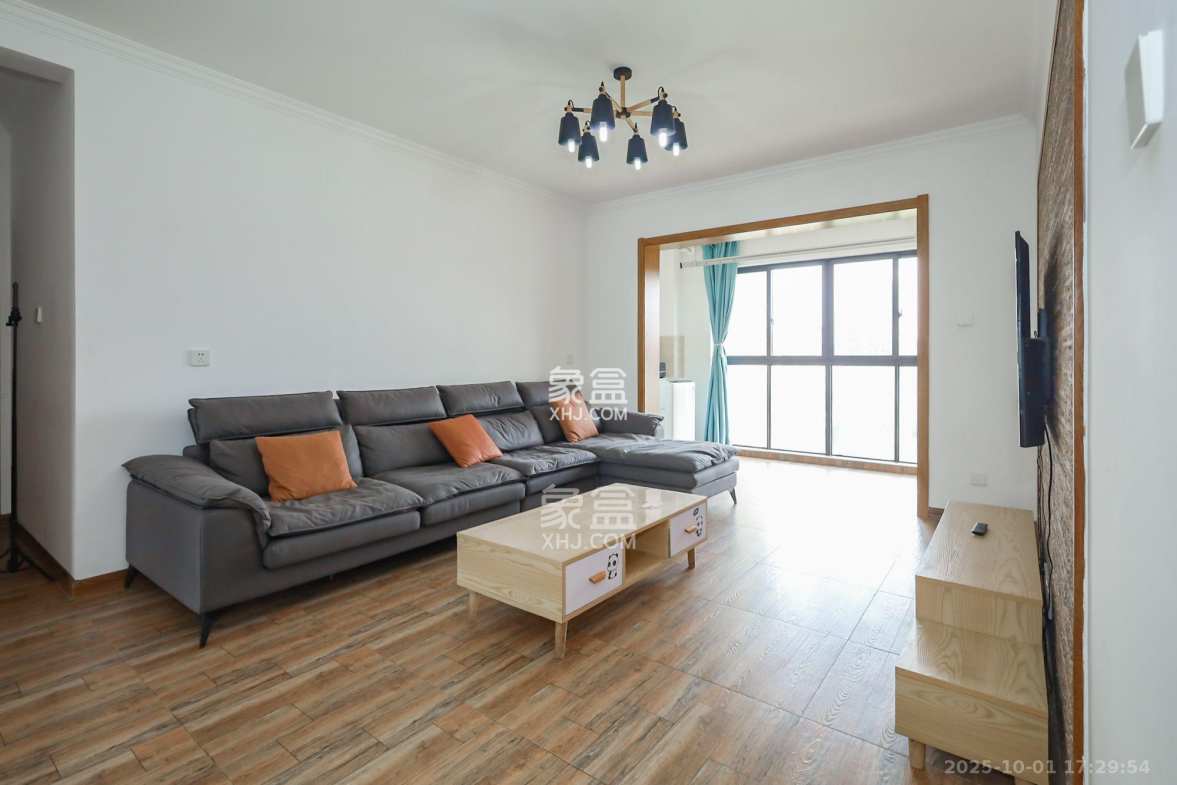 光明E城  1室0厅0卫    3250.0元/月 光明E城  1室0厅0卫    3250.0元/月室内图1