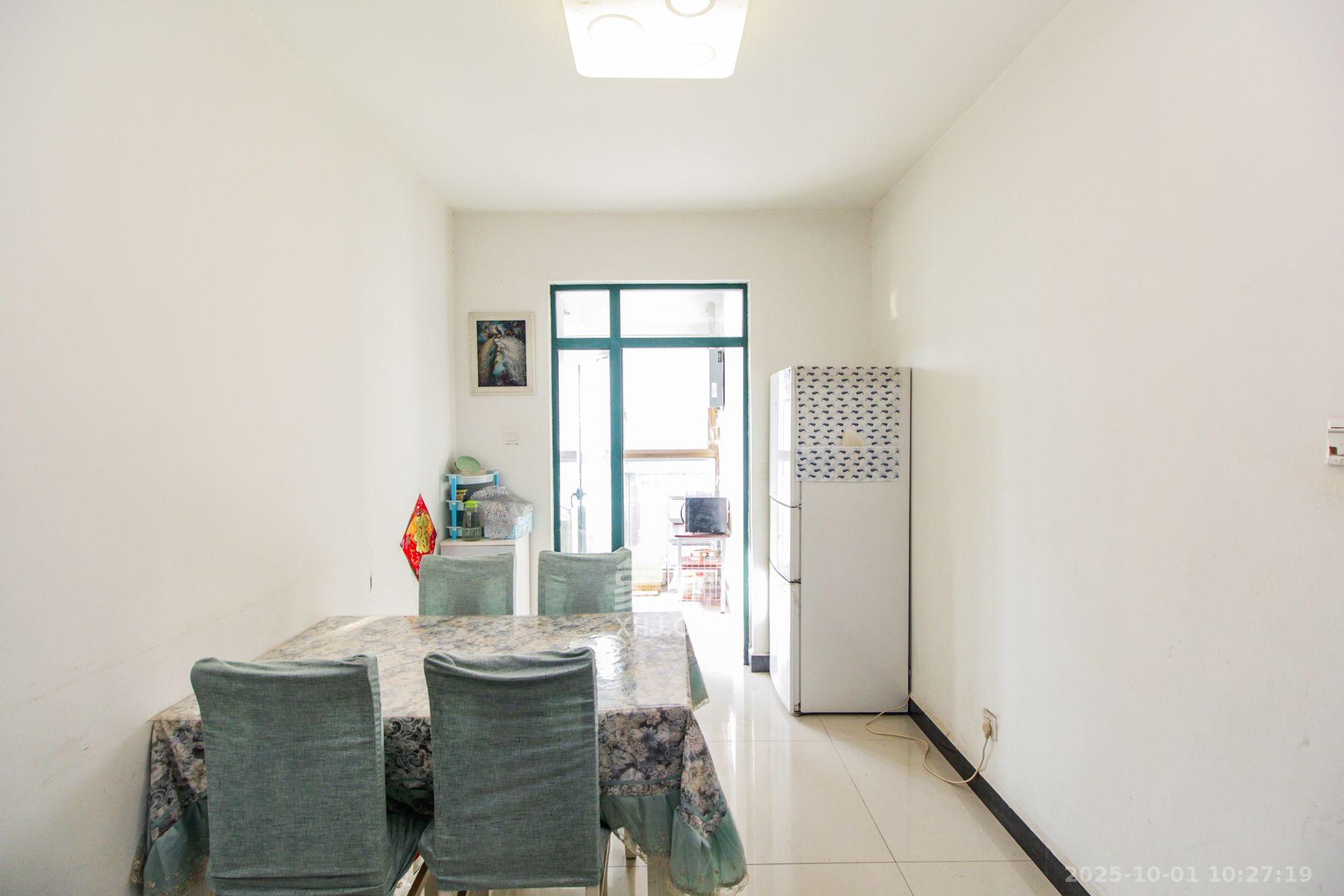 湘翰御舍 3室2厅1卫 2500.0元/月 湘翰御舍 3室2厅1卫 2500.0元/月室内图