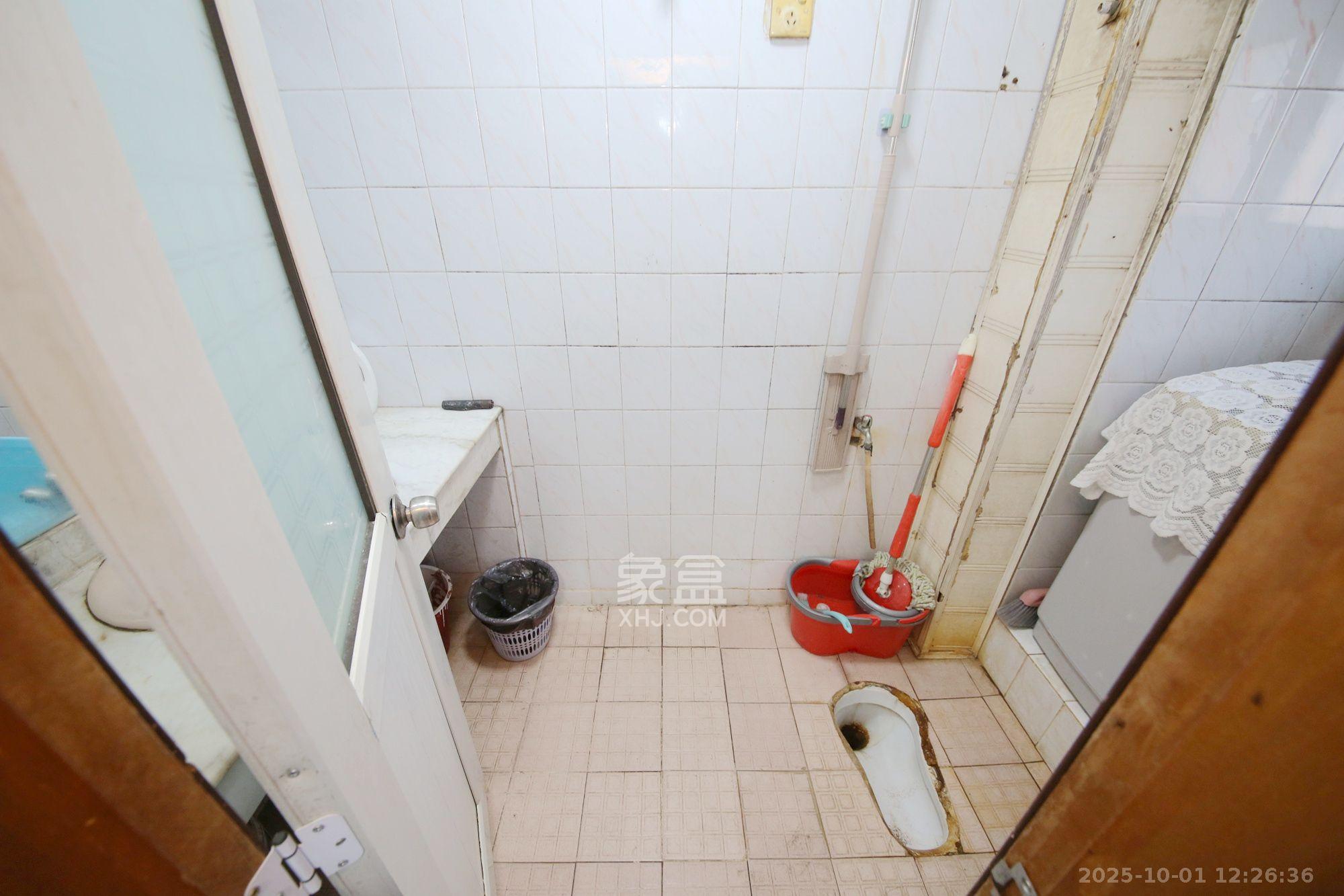 新兴小区(杨家山社区) 1室1厅1卫 1200.0元/月 新兴小区(杨家山社区) 1室1厅1卫 1200.0元/月室内图