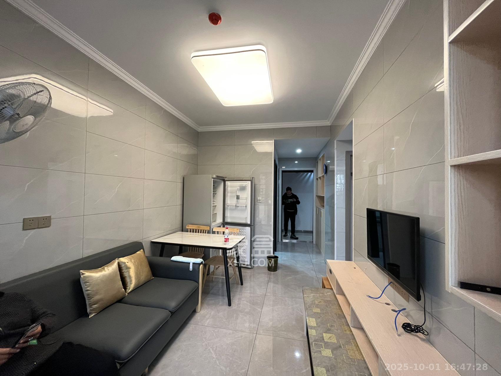 长房明宸府 2室1厅1卫 1600.0元/月 长房明宸府 2室1厅1卫 1600.0元/月室内图