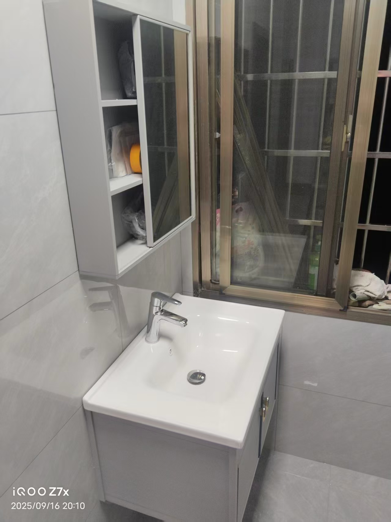 蒸水花苑  2室2厅1卫   1300.00元/月室内图