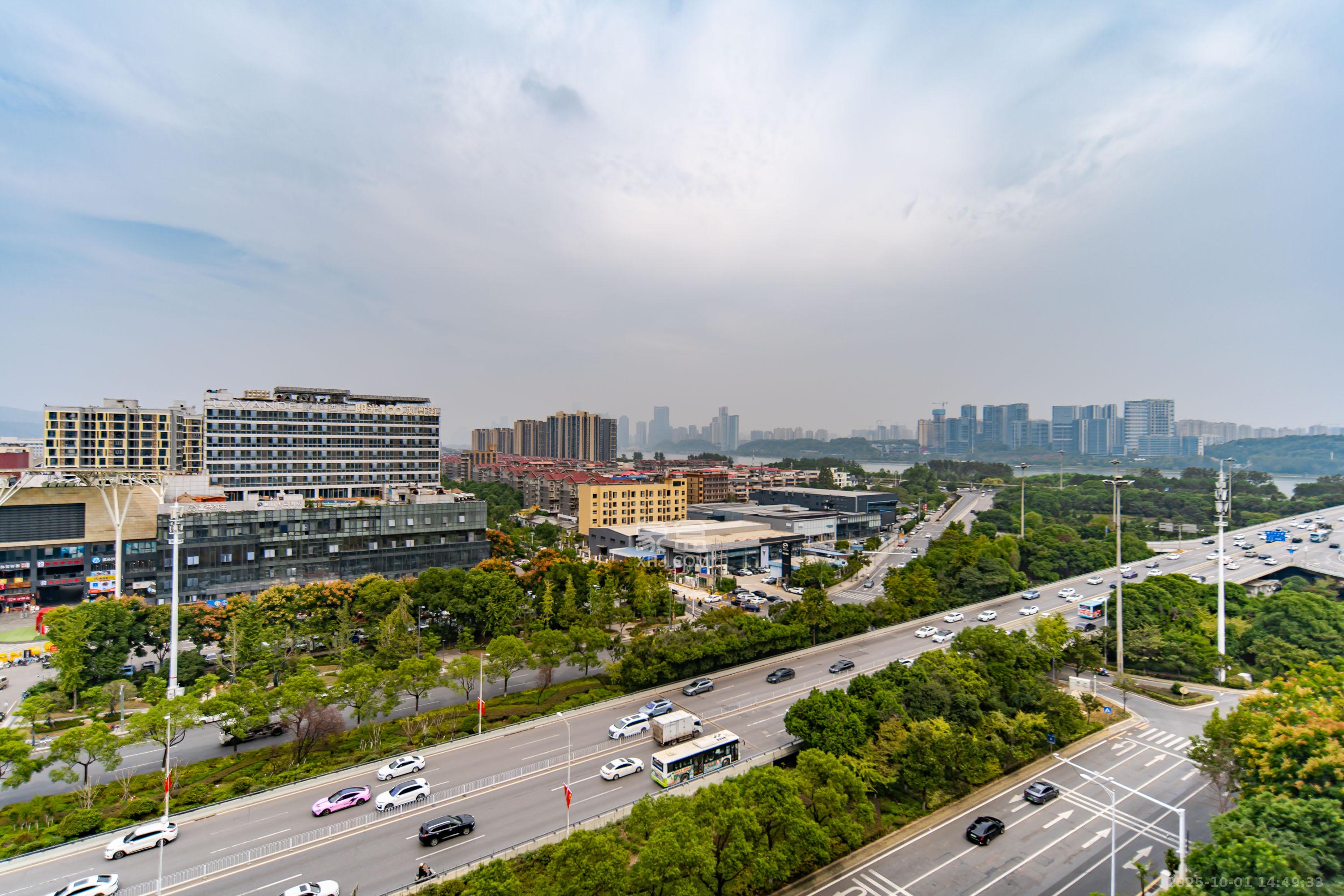 荣升家园(湘江熙岸) 3室2厅2卫 85.0万 荣升家园(湘江熙岸) 3室2厅2卫 85.0万其他