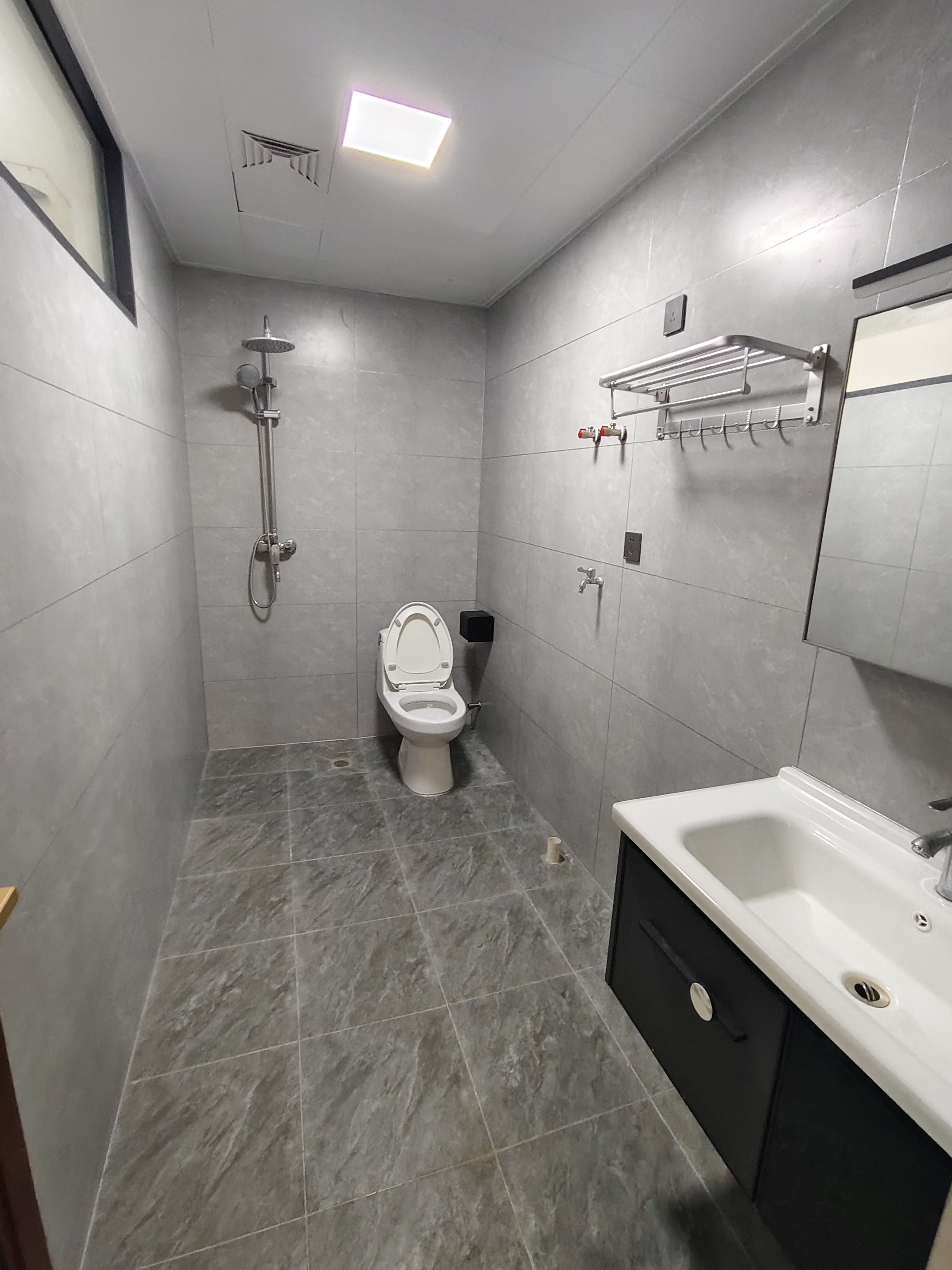 德派斯大厦 3室1厅1卫 2500.0元/月 德派斯大厦 3室1厅1卫 2500.0元/月室内图