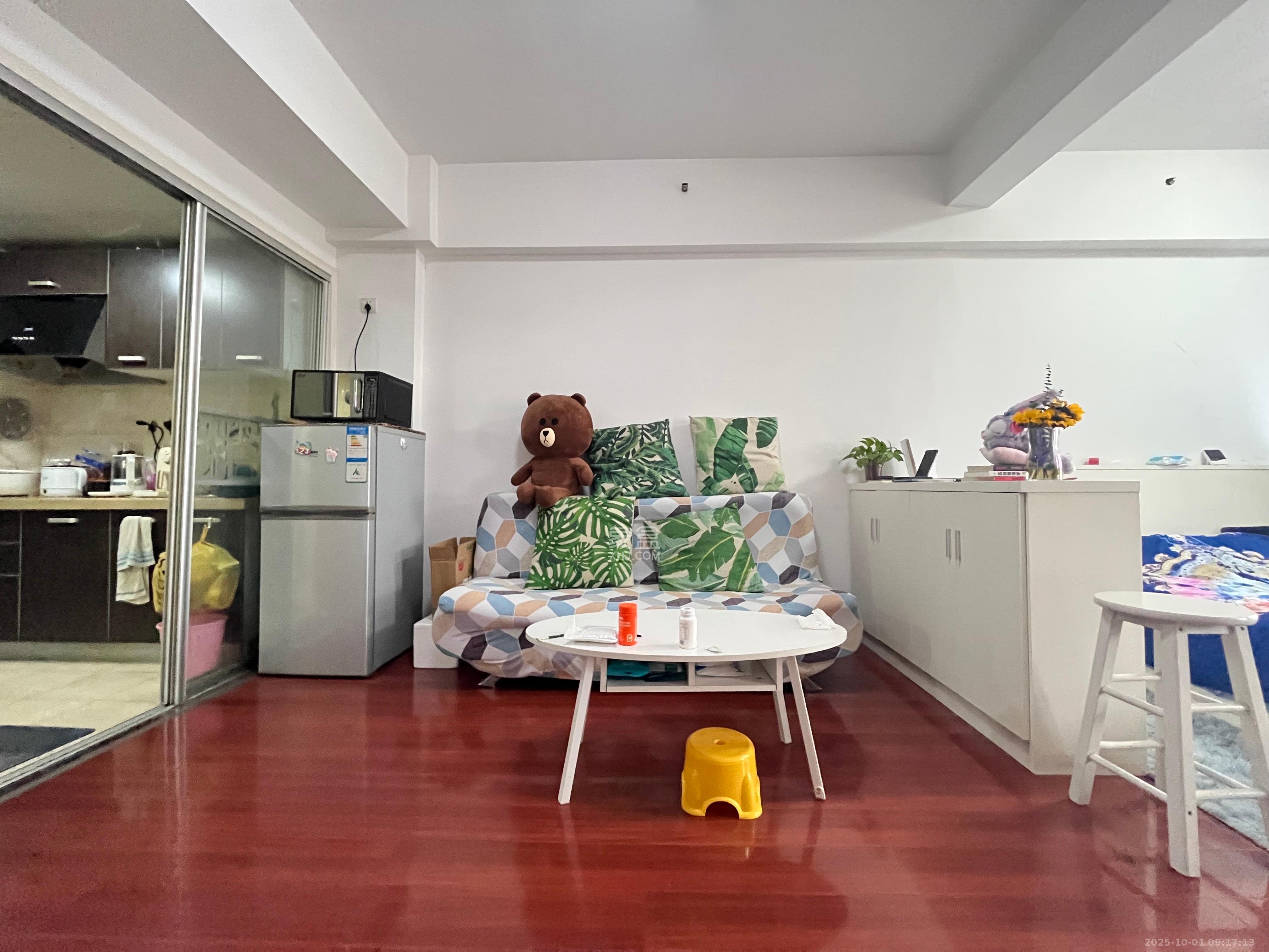 时代公馆  1室1厅1卫    1300.0元/月室内图