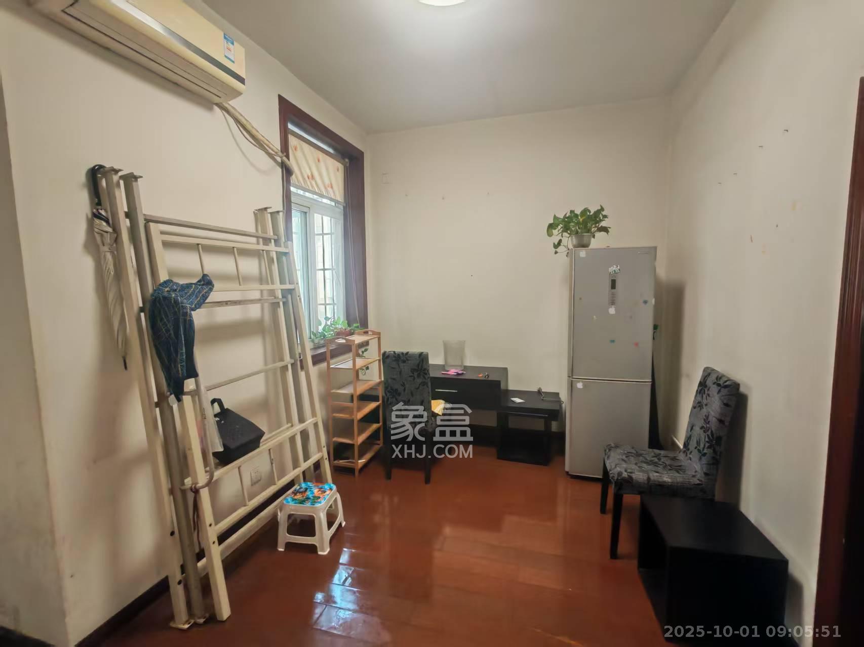 稀土研究院所宿舍 2室1厅1卫 1300.0元/月 稀土研究院所宿舍 2室1厅1卫 1300.0元/月室内图