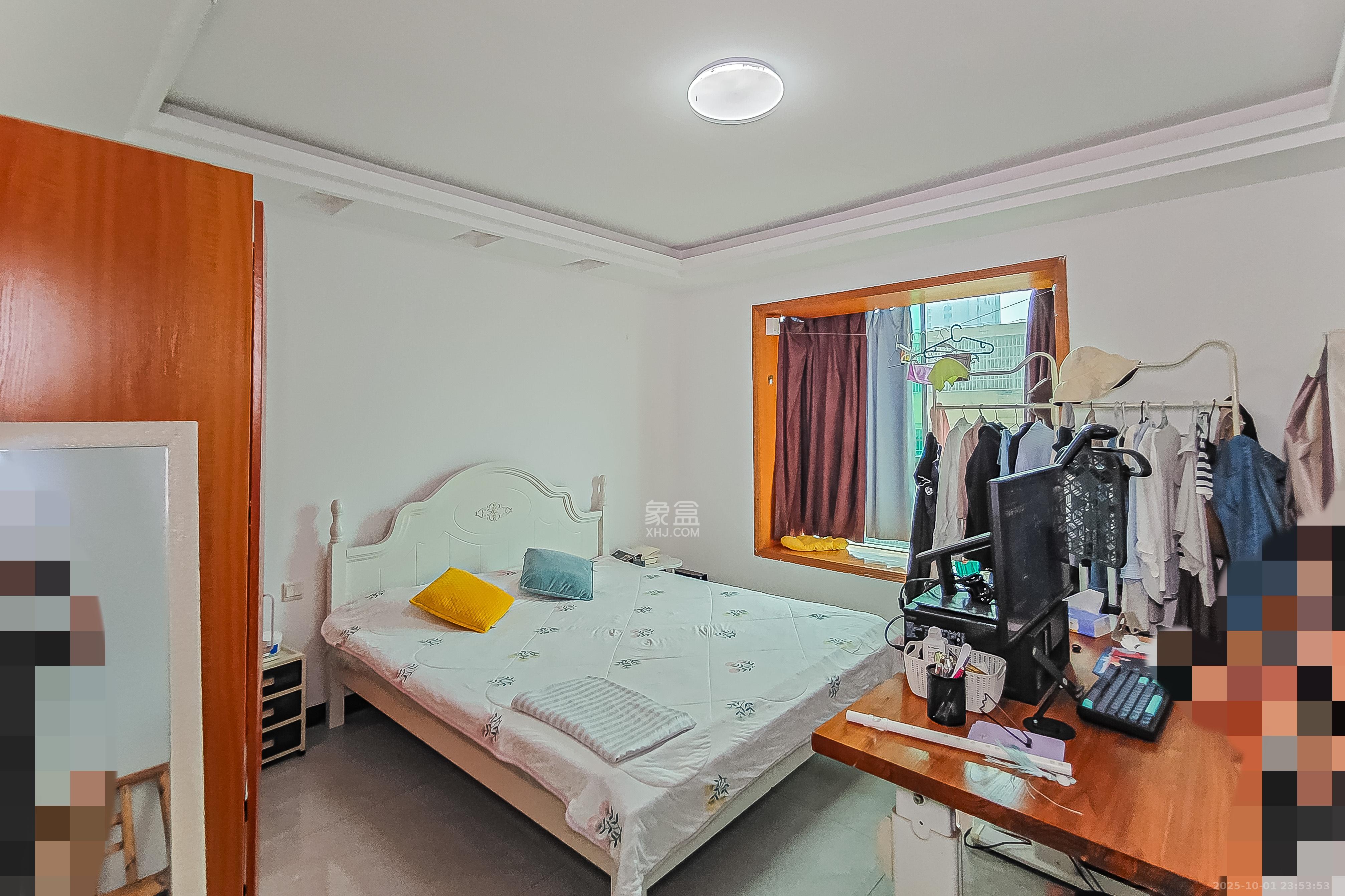 鸿信大厦 4室2厅2卫 208.0万 鸿信大厦 4室2厅2卫 208.0万卧室