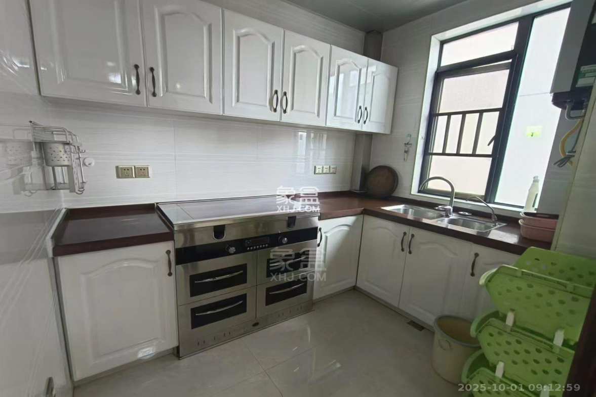 庐山春天早安华晨 3室2厅2卫 2200.00元/月 庐山春天早安华晨 3室2厅2卫 2200.00元/月室内图