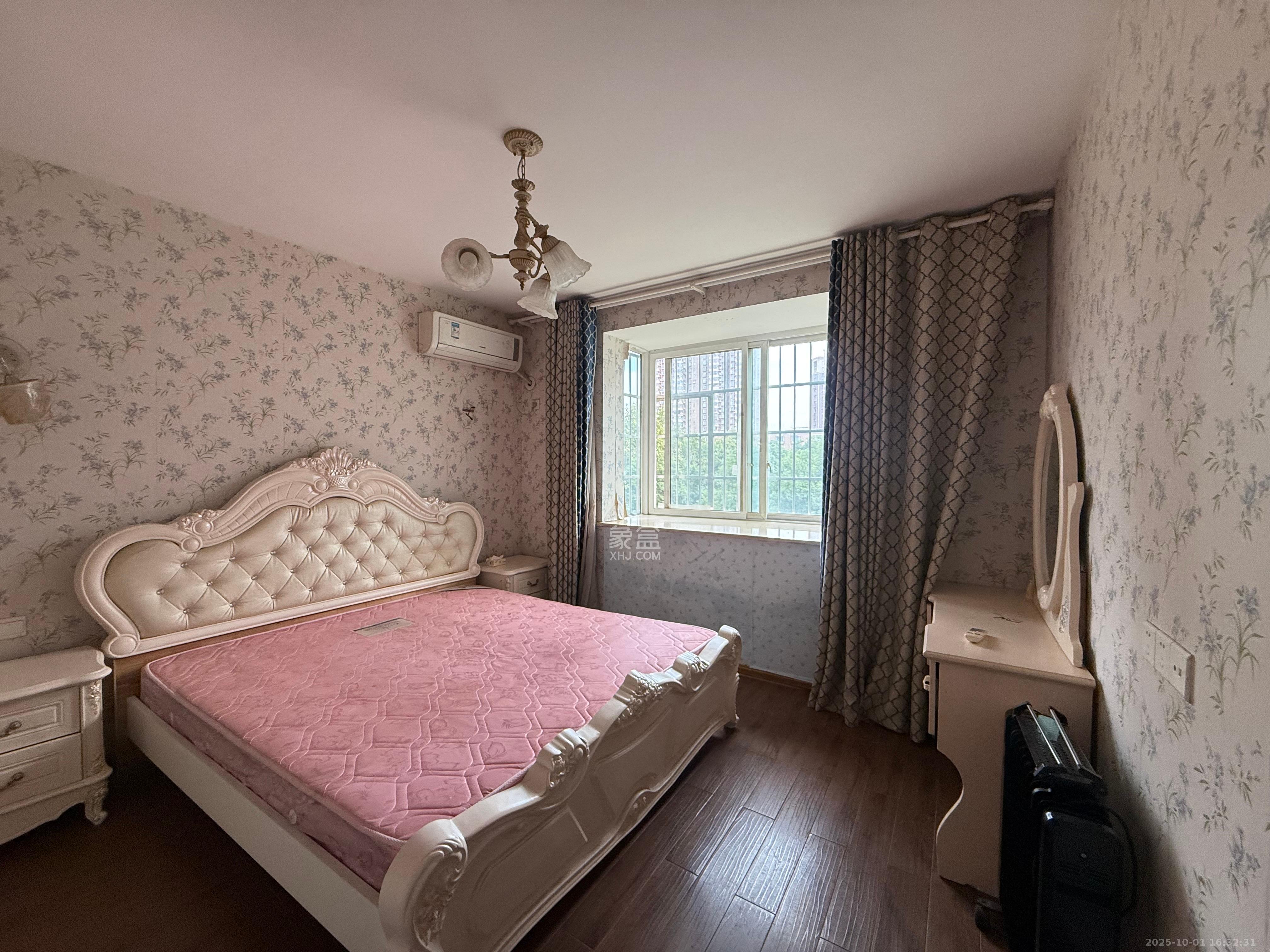 湘樟园小区(湘樟家园) 3室2厅1卫 2000.0元/月 湘樟园小区(湘樟家园) 3室2厅1卫 2000.0元/月室内图