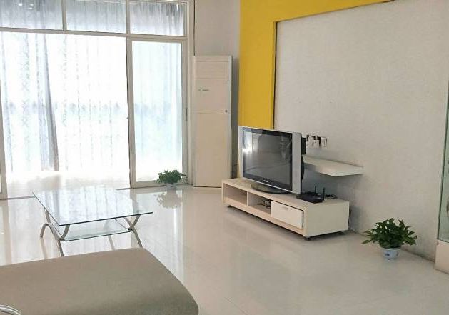 都市春天  3室2厅2卫    2300.0元/月户型图