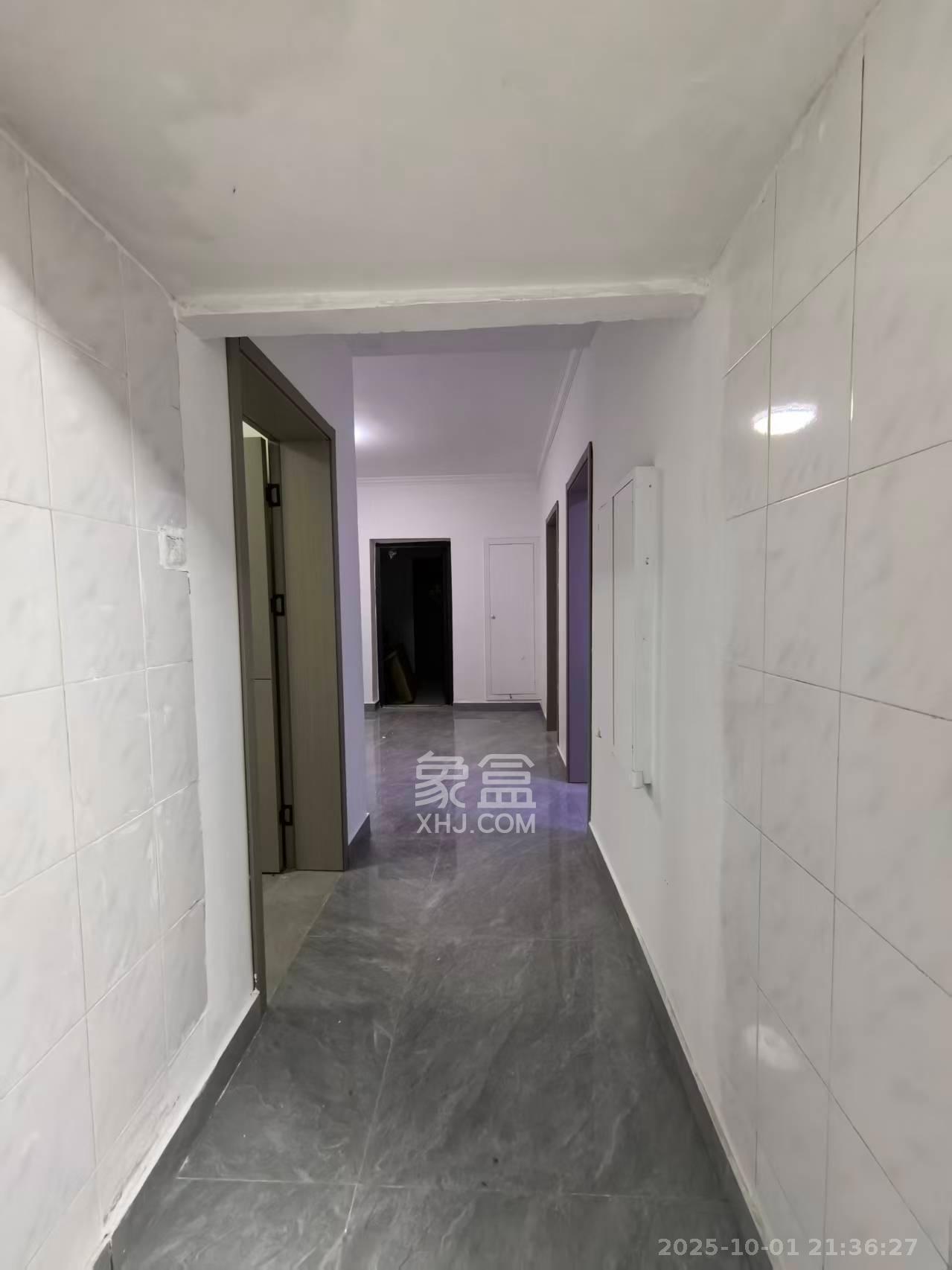 交通技校宿舍  3室1厅1卫    3200.0元/月室内图