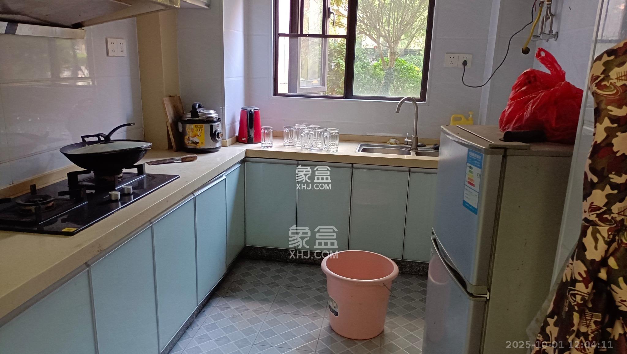 奥克斯缔壹城 4室2厅2卫 3000.0元/月 奥克斯缔壹城 4室2厅2卫 3000.0元/月室内图