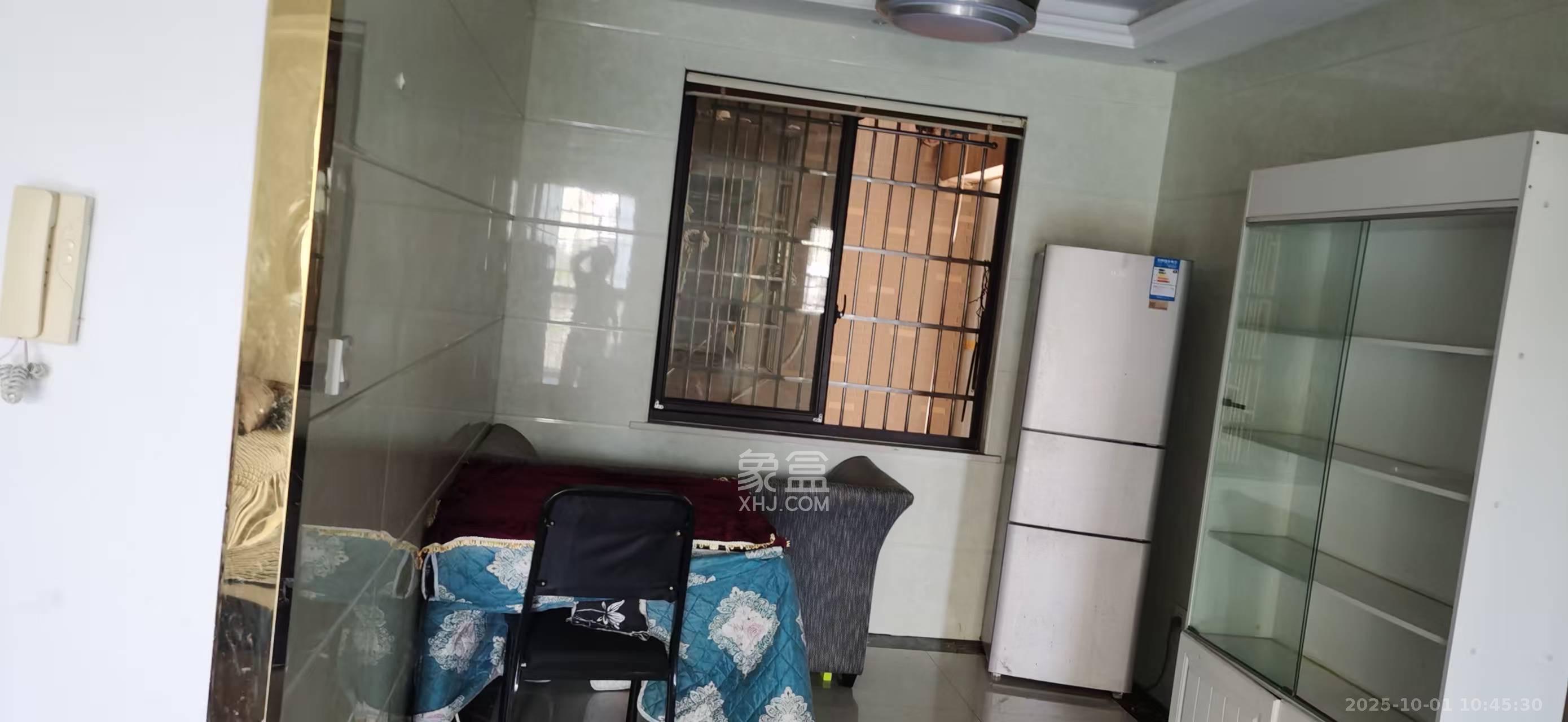 金南家园一期  2室2厅1卫    2000.0元/月室内图